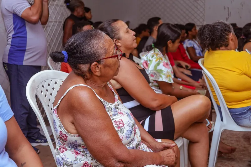 Foto 1 – PREFEITURA DE CODÓ ENTREGA CESTAS BÁSICAS PARA FAMÍLIAS CARENTES DO SANTO ANTÔNIO