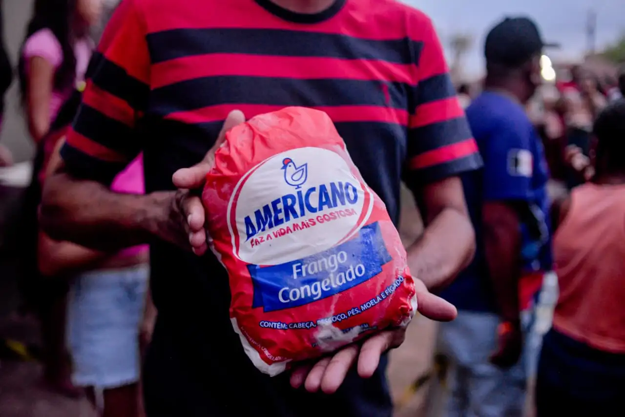 Foto 5 – Programa “Frango na Mesa” garante ceia de Natal para famílias em situação de vulnerabilidade em Codó