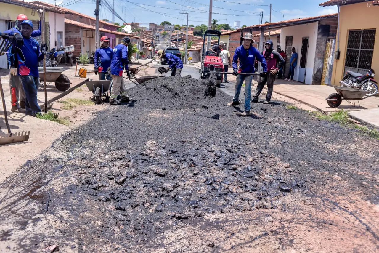 Galeria de imagens - Foto 4 da notícia: Prefeitura de Codó segue firme com o trabalho de recuperação de ruas através da Operação Tapa-Buracos
