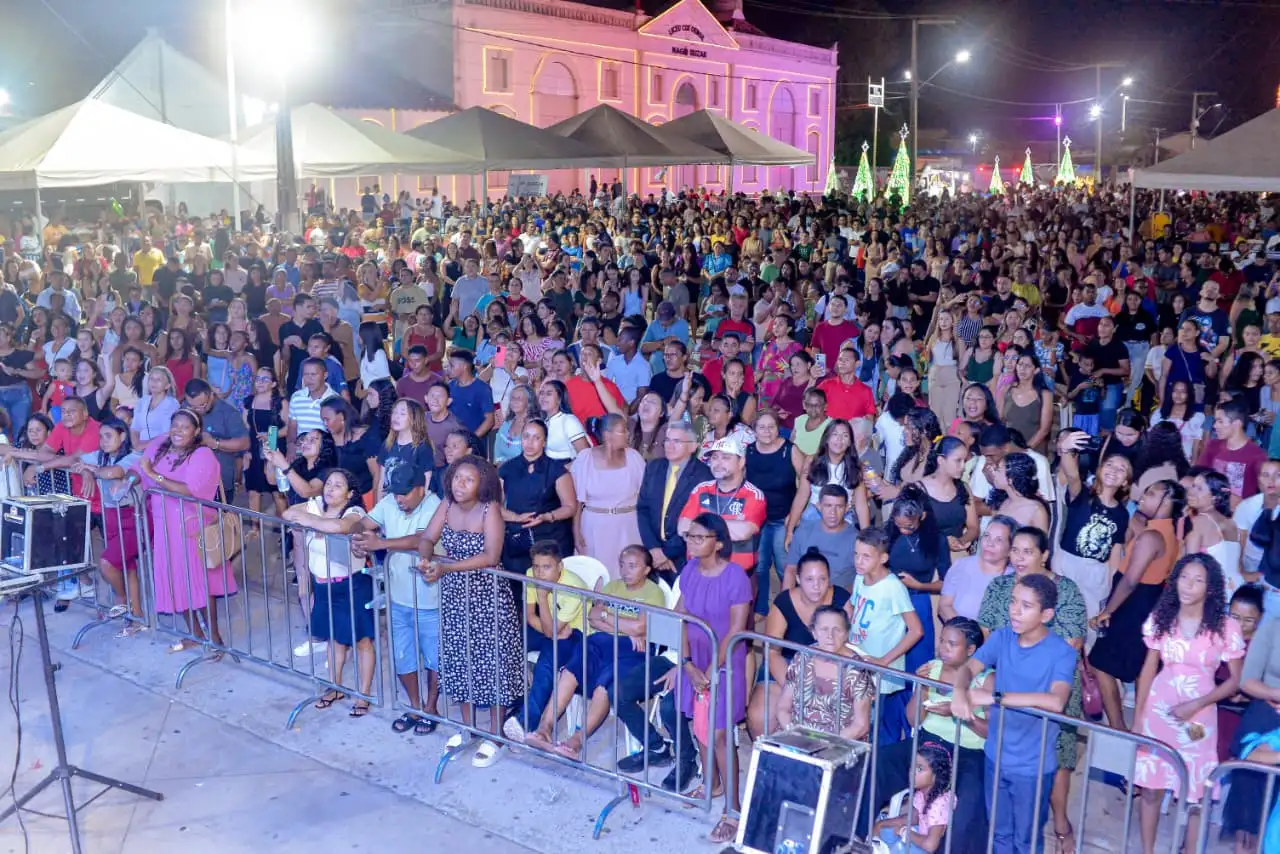 Foto 5 – Dia do Evangélico é celebrado com grande festa e show de Davi Sacer em Codó