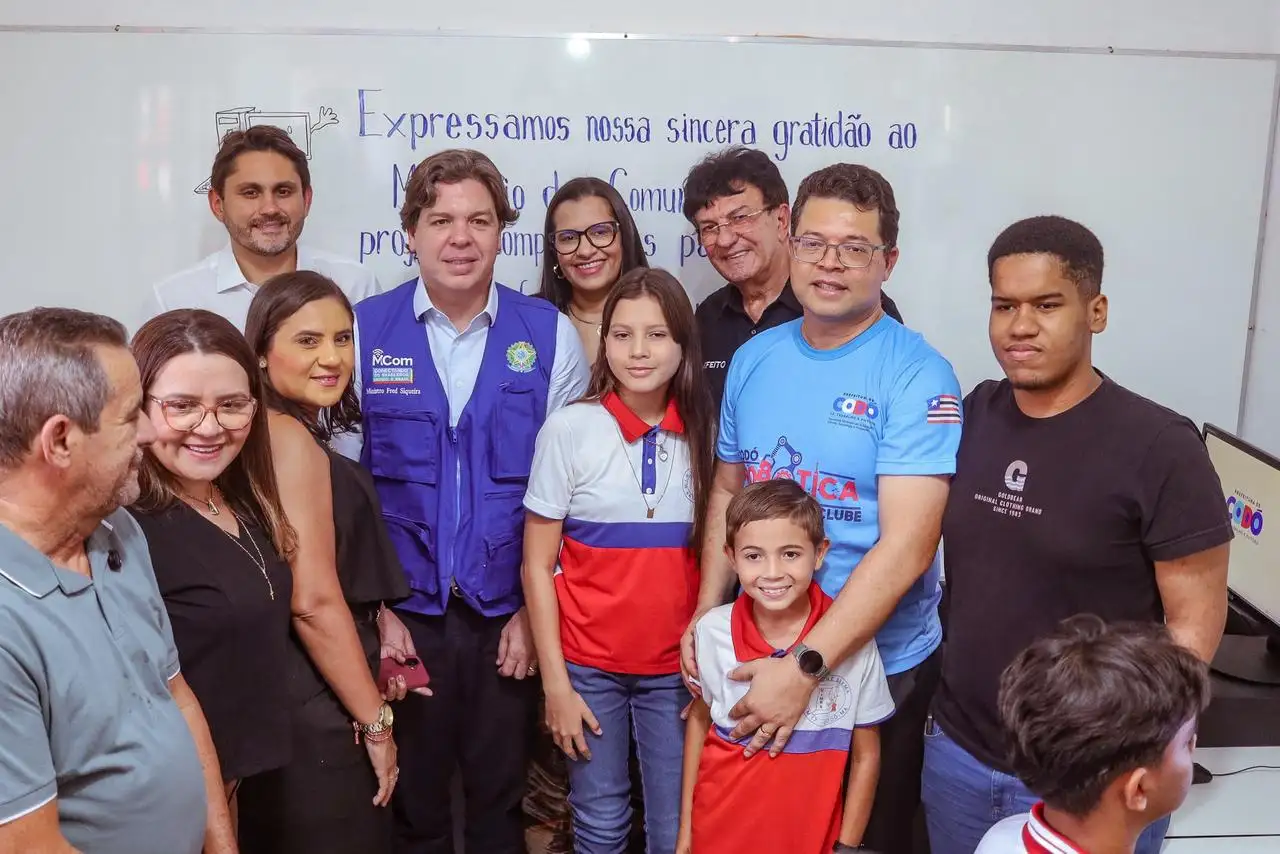 Galeria de imagens - Foto 6 da notícia: Ministério das Comunicações reforça inclusão digital em Codó com entregas que promovem avanços tecnológicos na educação