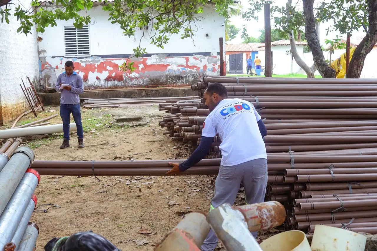 Galeria de imagens - Foto 11 da notícia: SAAE de Codó recebe tubos e caixas d’água para reforçar abastecimento na zona rural