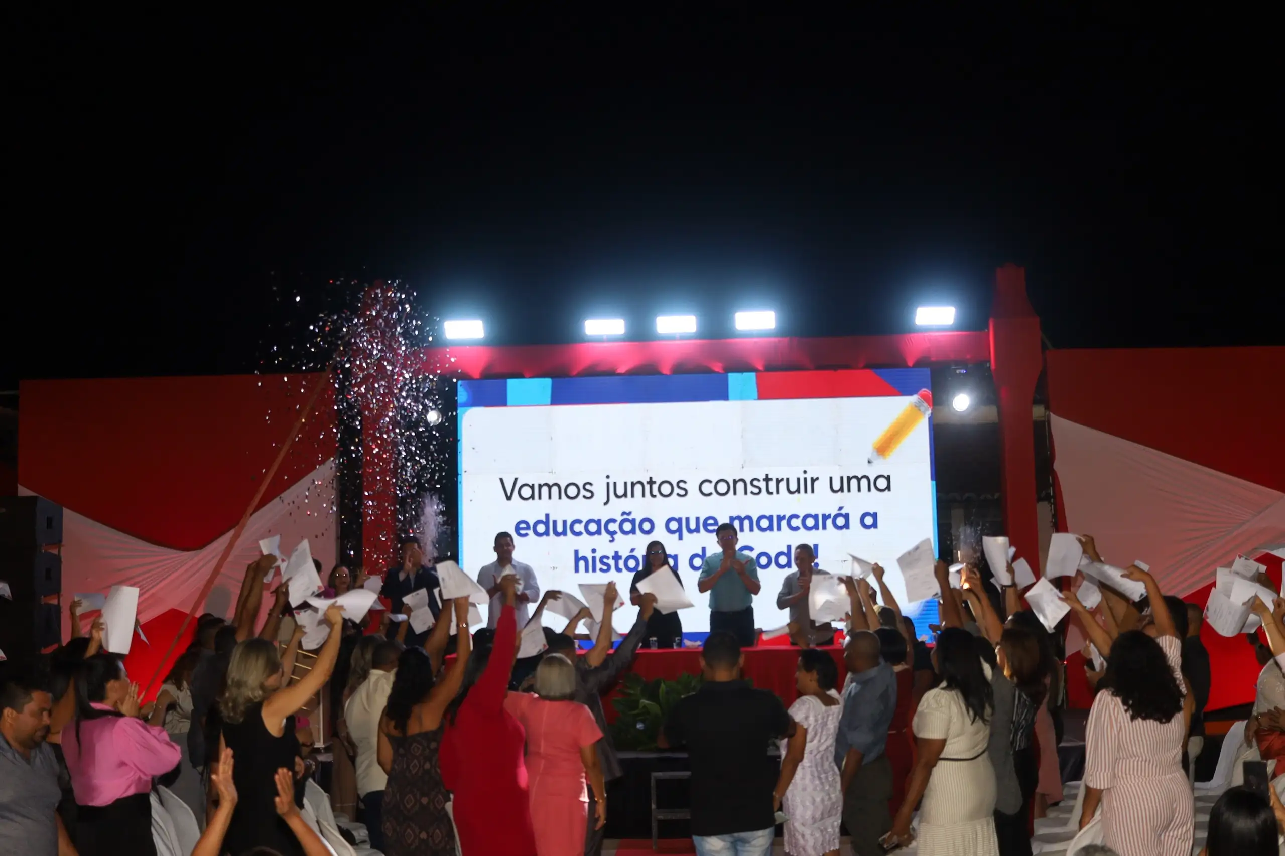 Galeria de imagens - Foto 10 da notícia: Posse de gestores escolares da rede municipal de ensino marca novo ciclo na educação de Codó