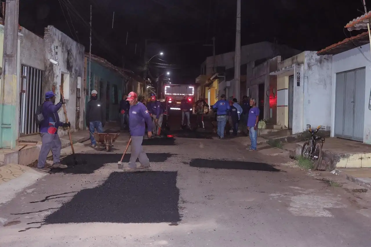 Galeria de imagens - Foto 5 da notícia: Prefeitura de Codó intensifica Operação Tapa-Buracos para recuperação de ruas do município