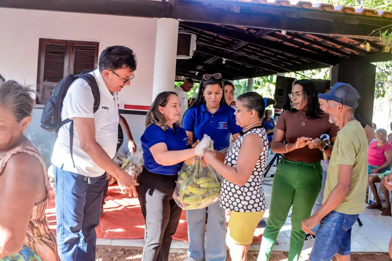 Foto 9 – Prefeitura de Codó realiza entrega de Cestas Verdes à famílias do KM 17