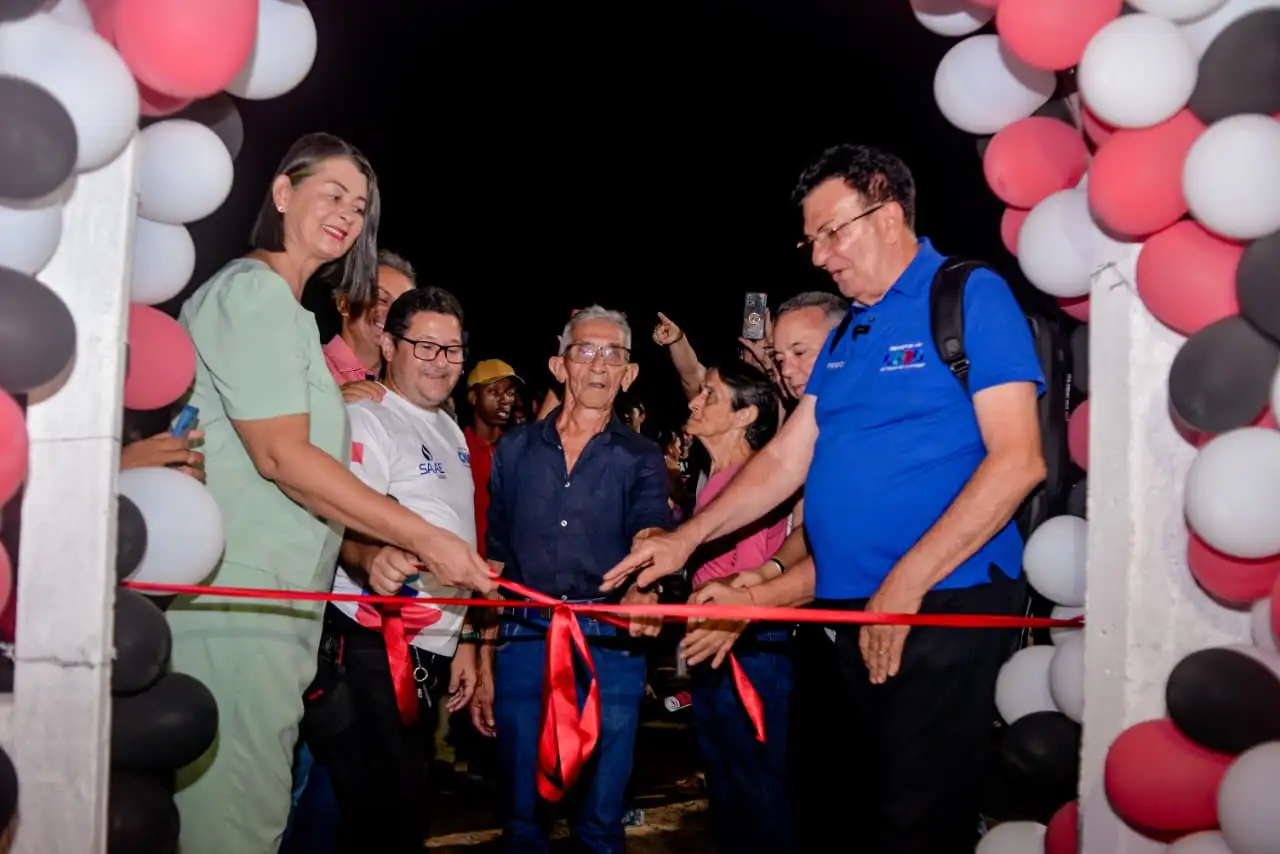 Foto 1 – Prefeitura de Codó inaugura sistema de abastecimento de água no Alto Novo e entrega ambulância ao Povoado Alegre