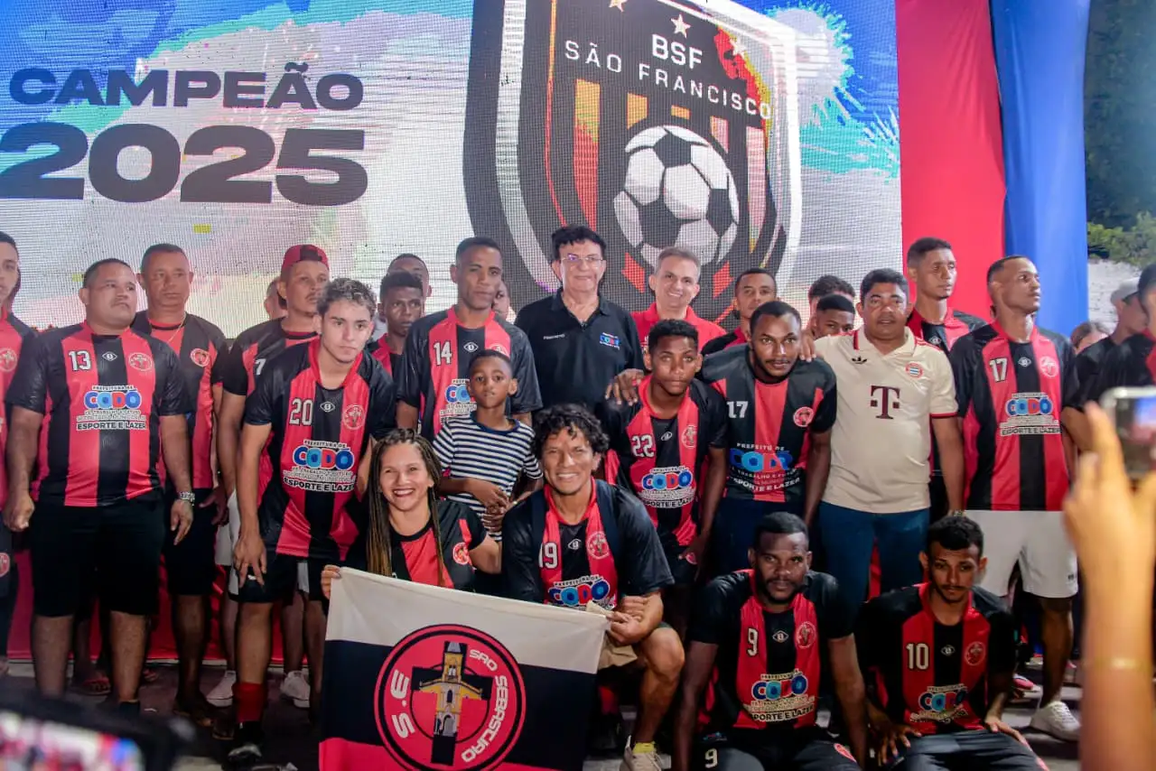 Foto 5 – Grande Final da Copa de Bairros movimenta Codó e se consolida como espetáculo esportivo