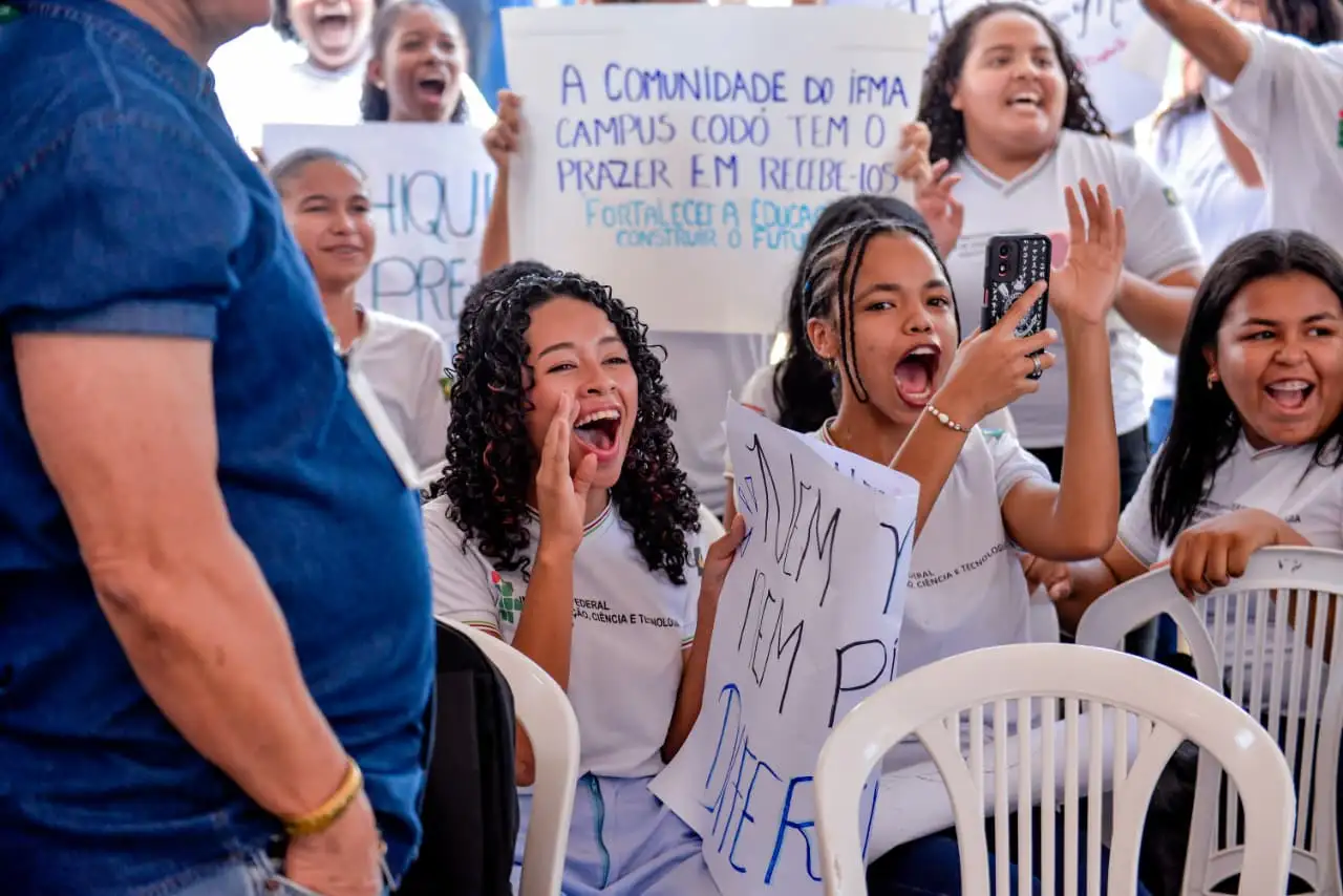 Foto 6 – Prefeitura de Codó firma convênio com IFMA e garante transporte escolar gratuito para 480 estudantes