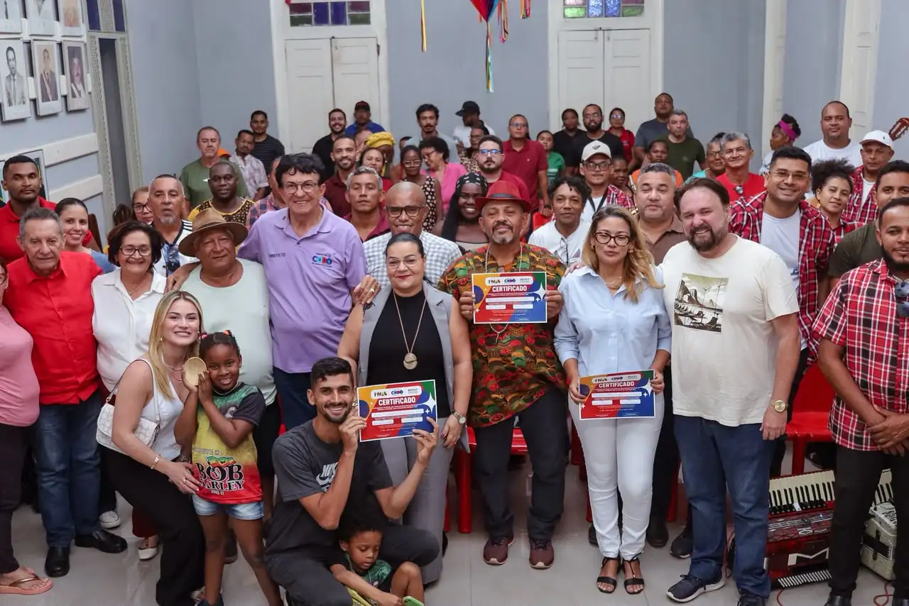 Foto 6 – Artistas e agentes culturais de Codó recebem certificação e pagamento dos recursos da Política Nacional Aldir Blanc