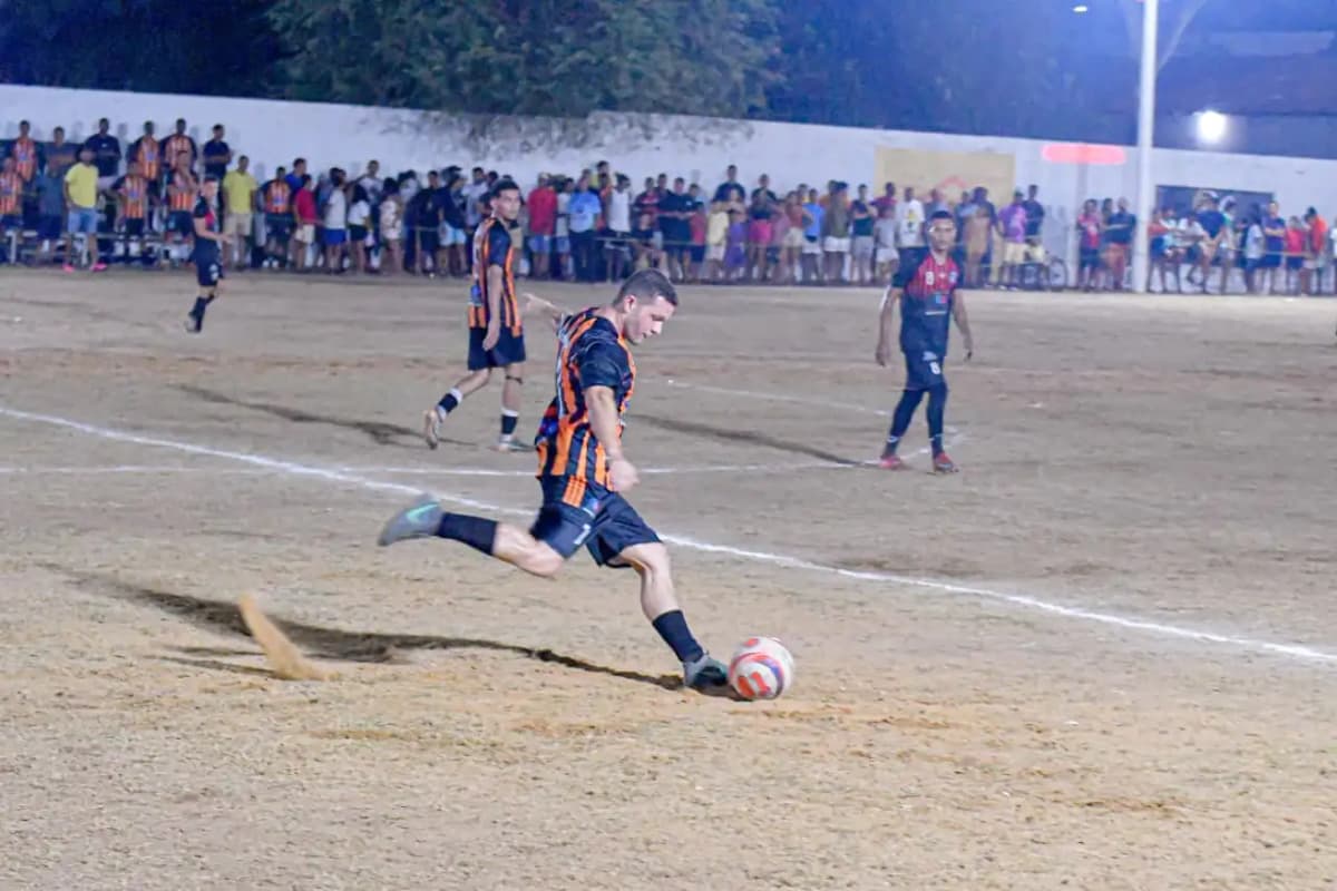 Foto 10 – São Raimundo vence o São Francisco e conquista o título da Copa de Bairros 2026 em Codó