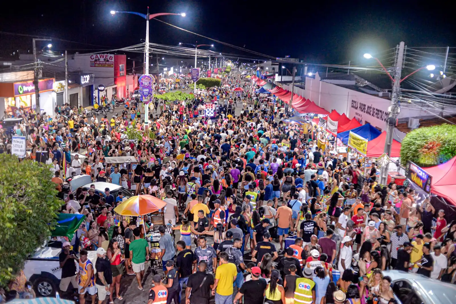 Foto 12 – Do Blocão do Vereda à Chicabana: festa toma conta de Codó no quarto dia de Carnaval
