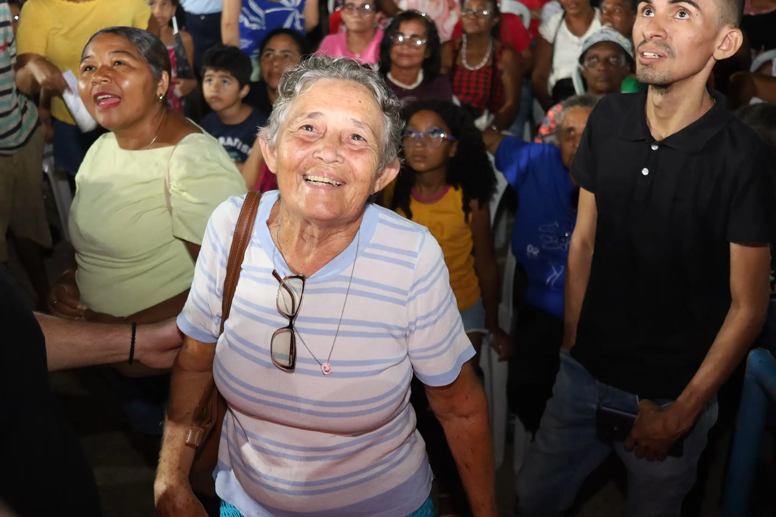 Foto 6 – Mães codoenses são homenageadas com grande festival de prêmios promovido pela Prefeitura