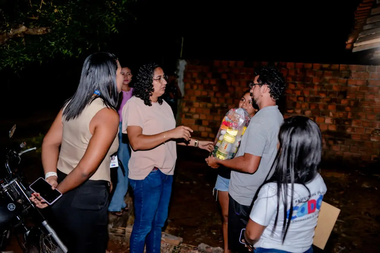 Foto 8 – Prefeitura de Codó entrega cestas básicas para famílias da Trizidela atingidas por alagamento causado pelas chuvas