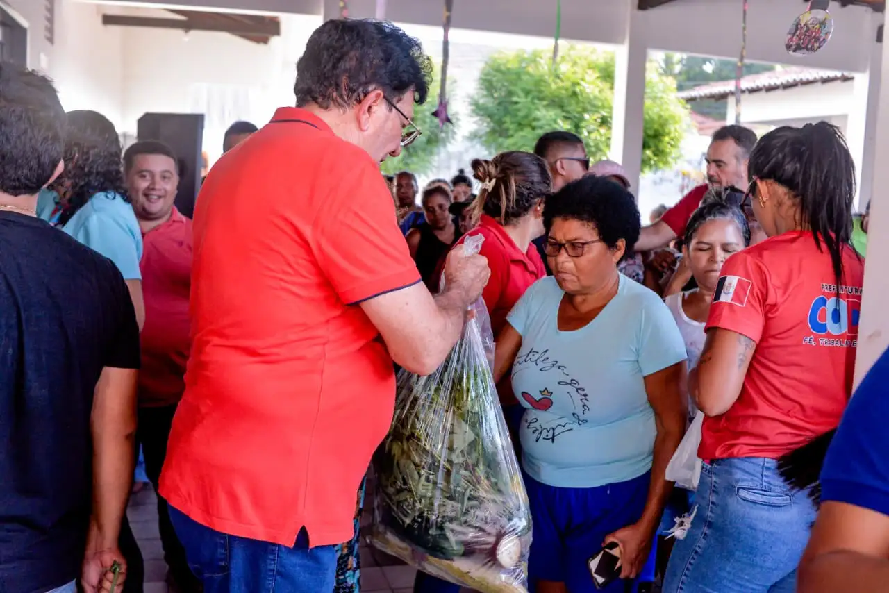 Foto 5 – Prefeitura de Codó beneficia famílias do Codó Novo com 600 Cestas Verdes de produtos da agricultura familiar