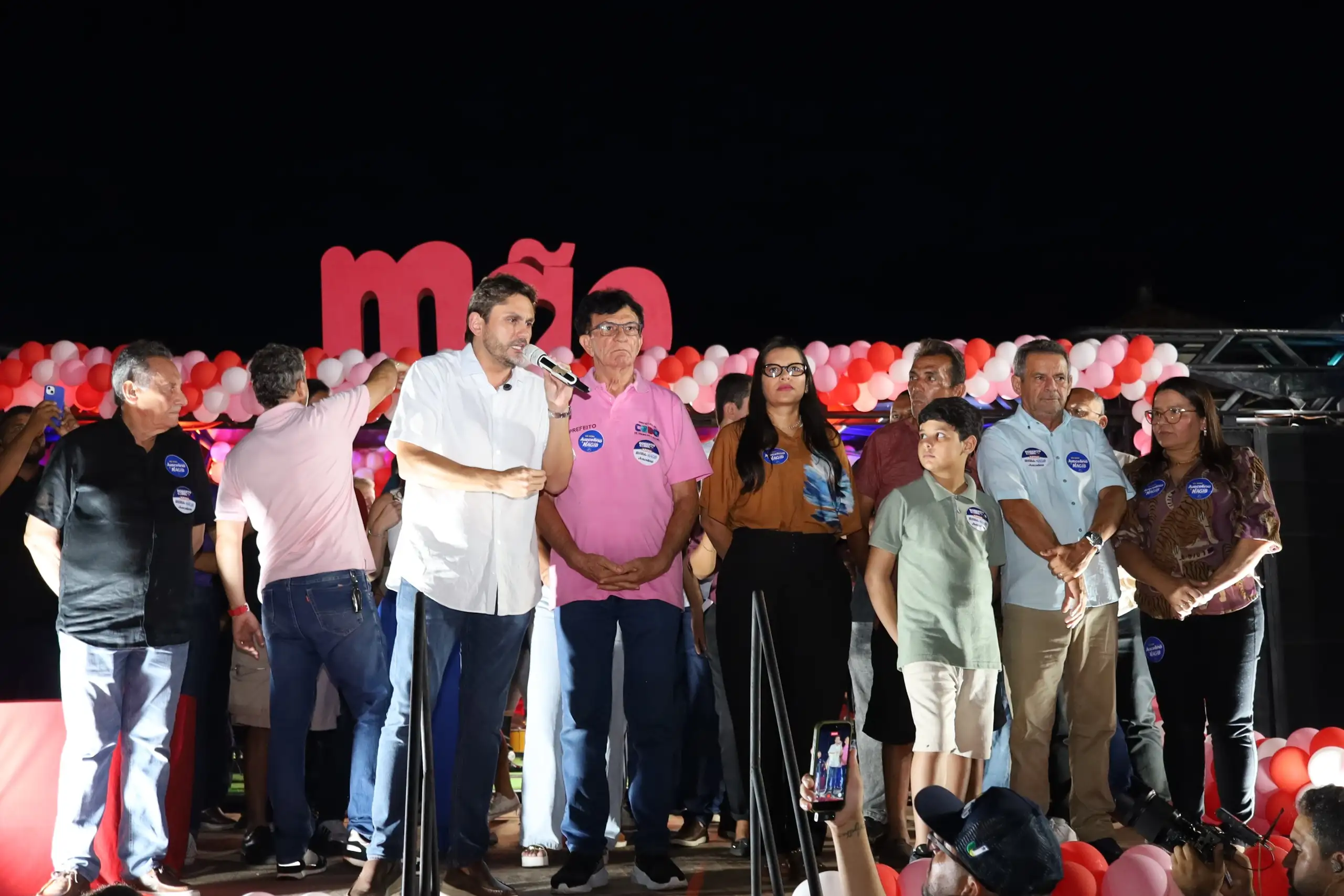 Foto 2 – Mães codoenses são homenageadas com grande festival de prêmios promovido pela Prefeitura