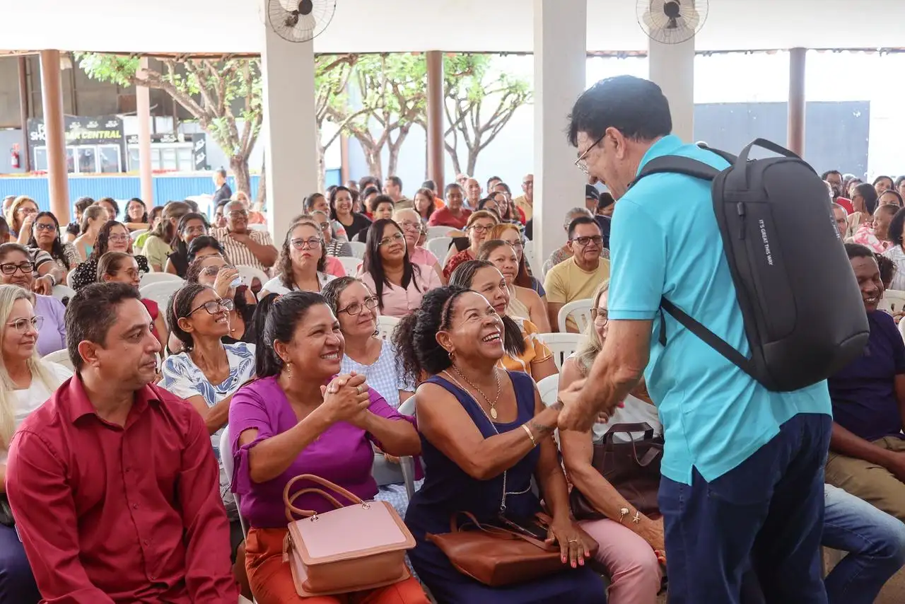 Foto 10 – Gestão Chiquinho FC realiza pagamento de quase R$ 7 milhões em indenização de licença-prêmio a professores de Codó