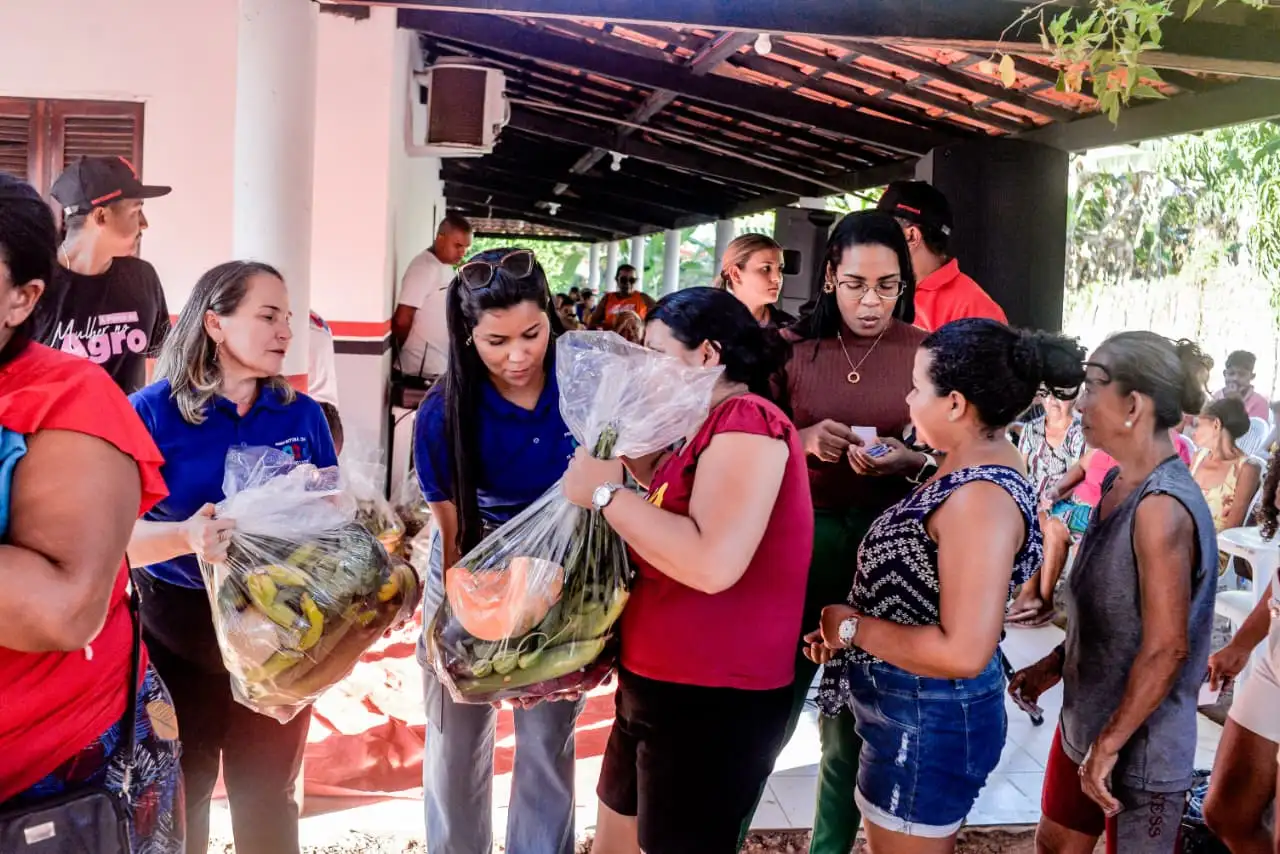 Foto 5 – Prefeitura de Codó realiza entrega de Cestas Verdes à famílias do KM 17
