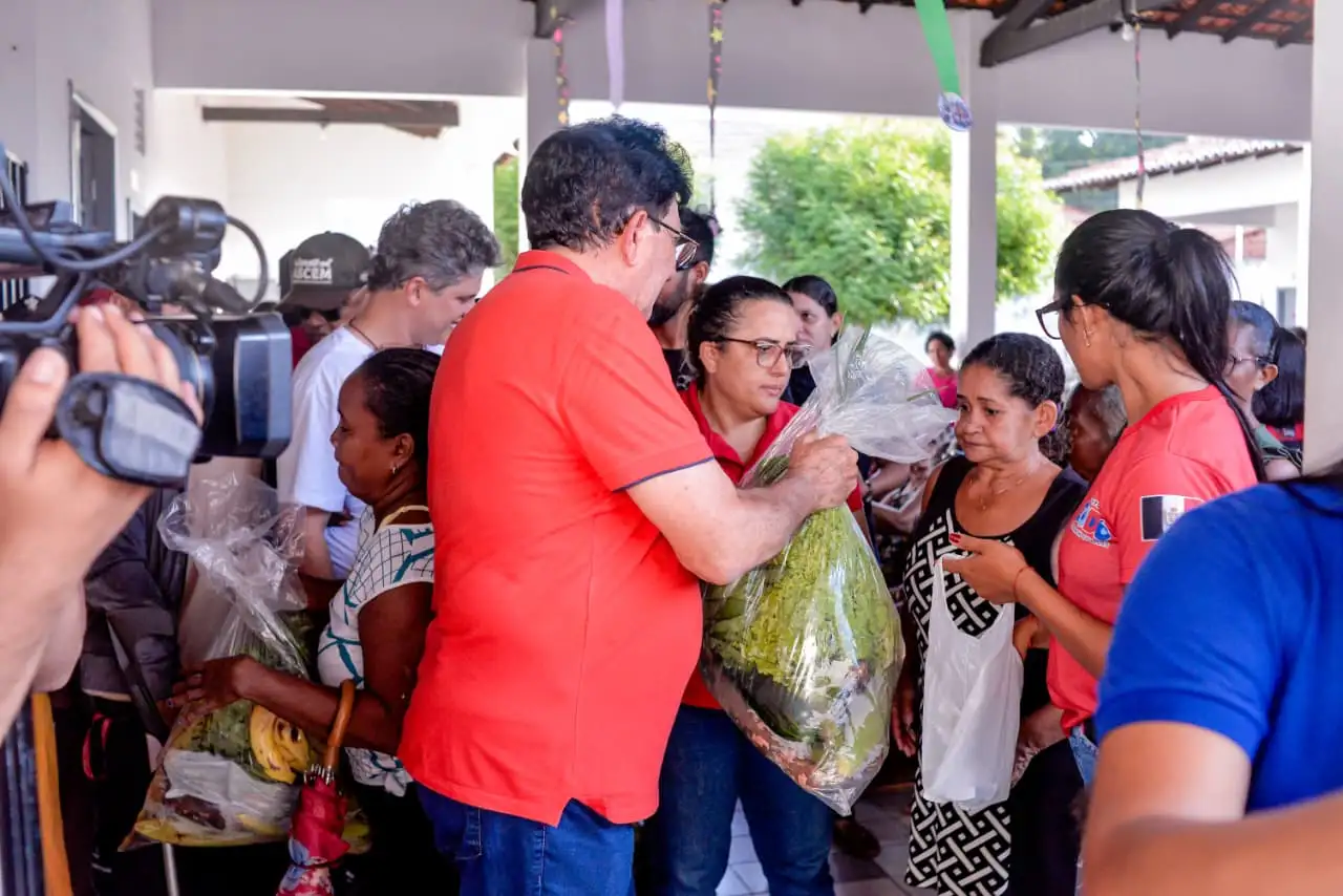 Foto 2 – Prefeitura de Codó beneficia famílias do Codó Novo com 600 Cestas Verdes de produtos da agricultura familiar