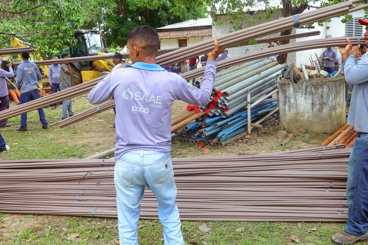 Galeria de imagens - Foto 1 da notícia: SAAE de Codó recebe tubos e caixas d’água para reforçar abastecimento na zona rural