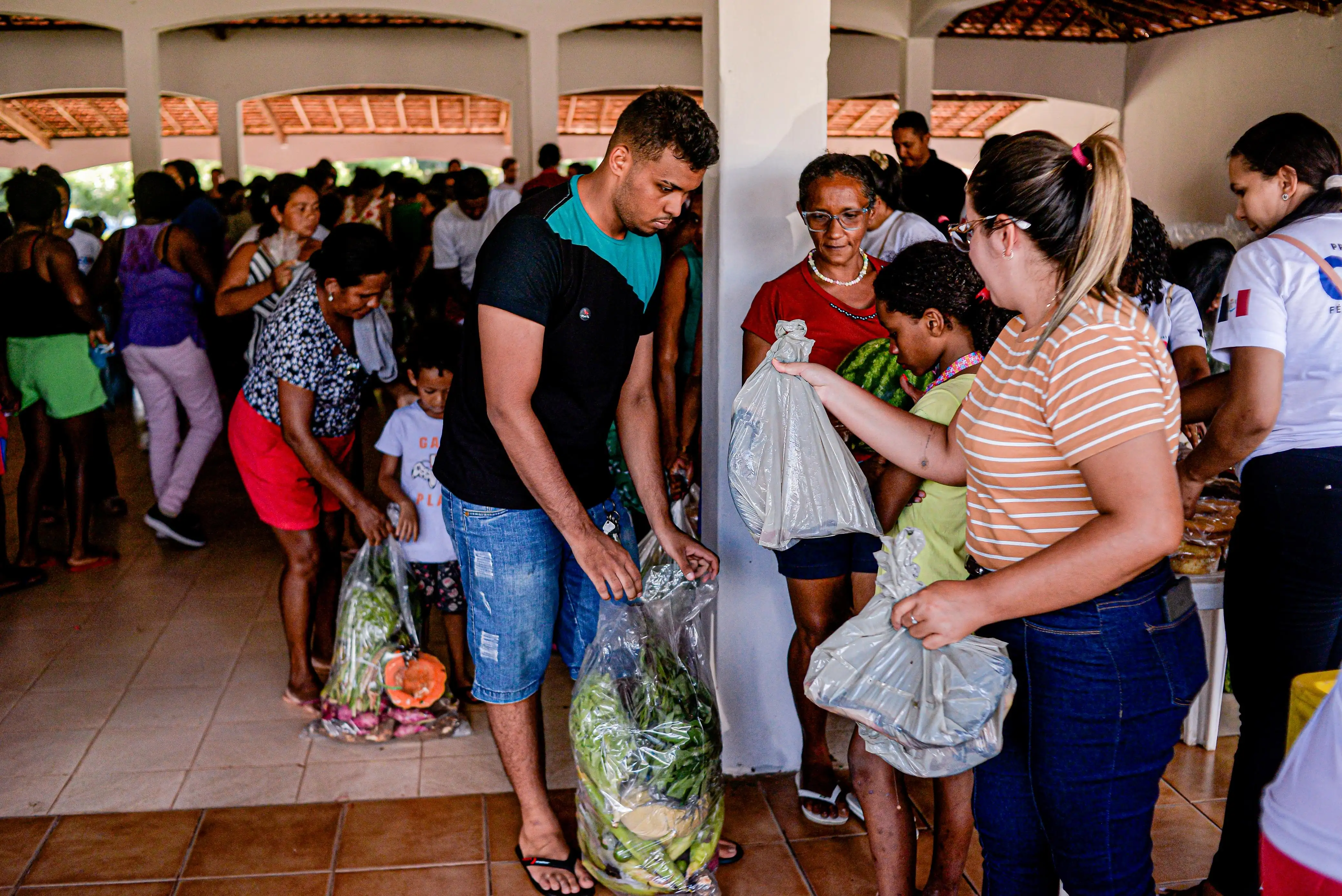 Foto 5 – Famílias do bairro São Francisco são beneficiadas com Cestas Verdes