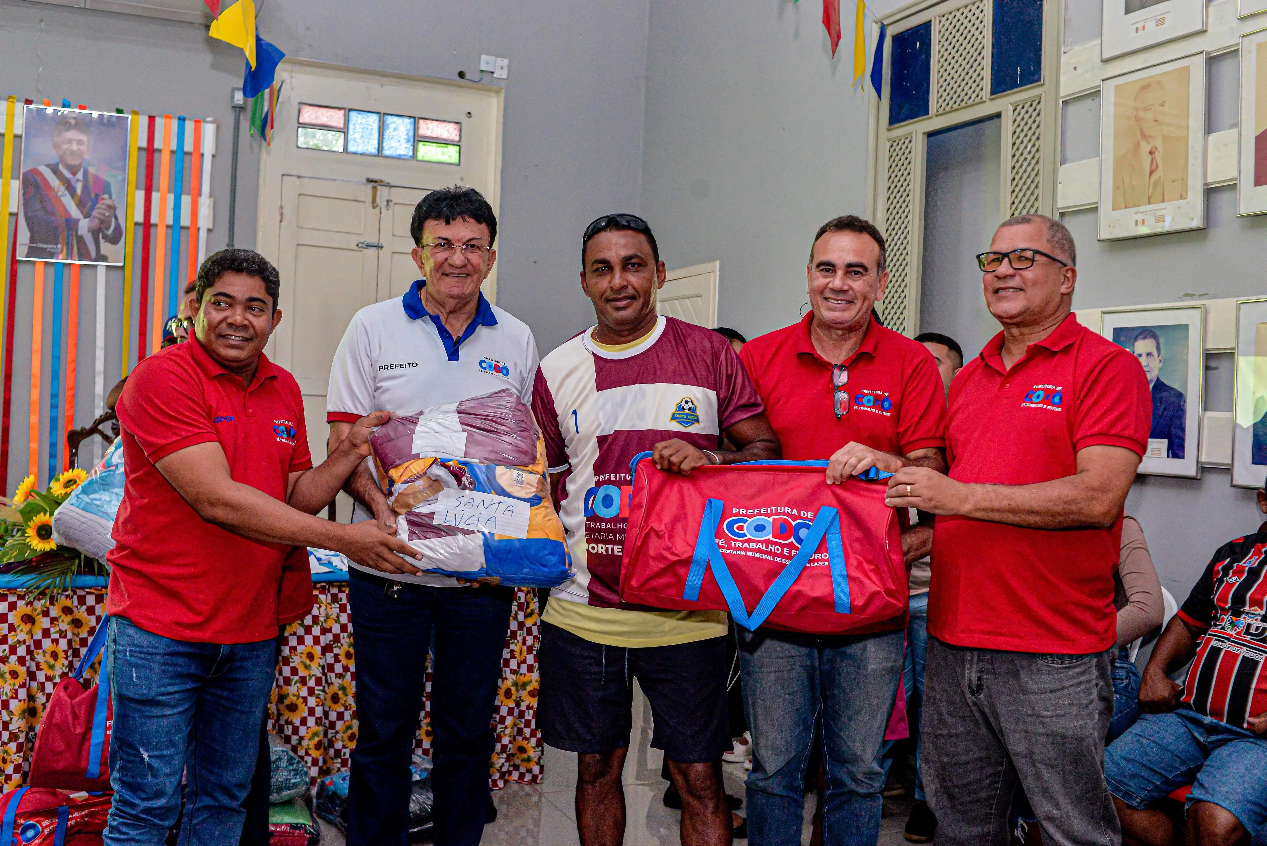 Foto 10 – Prefeitura de Codó lança Copa de Bairros e entrega equipagem esportiva aos clubes participantes