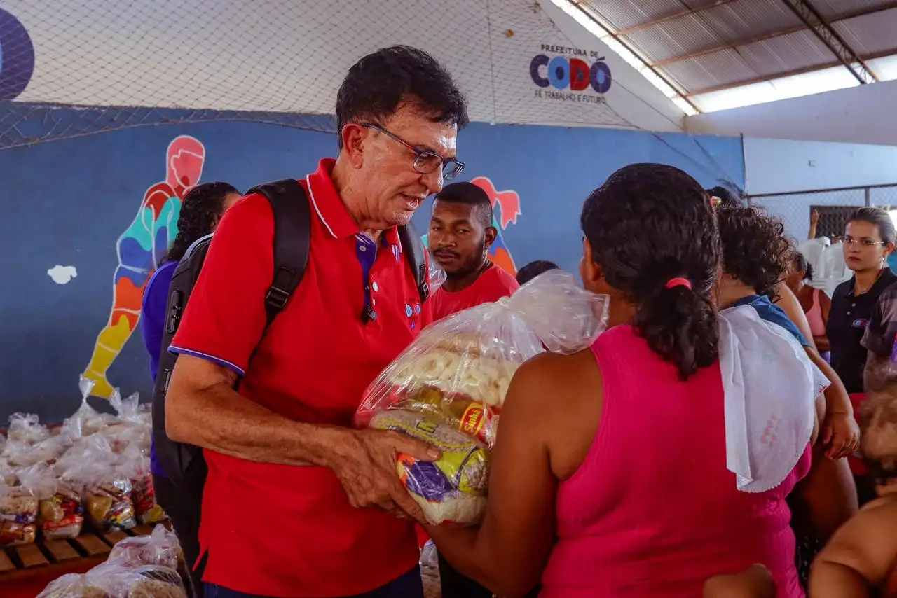 Foto 2 – Prefeitura de Codó reforça combate à insegurança alimentar com a distribuição de 600 cestas básicas