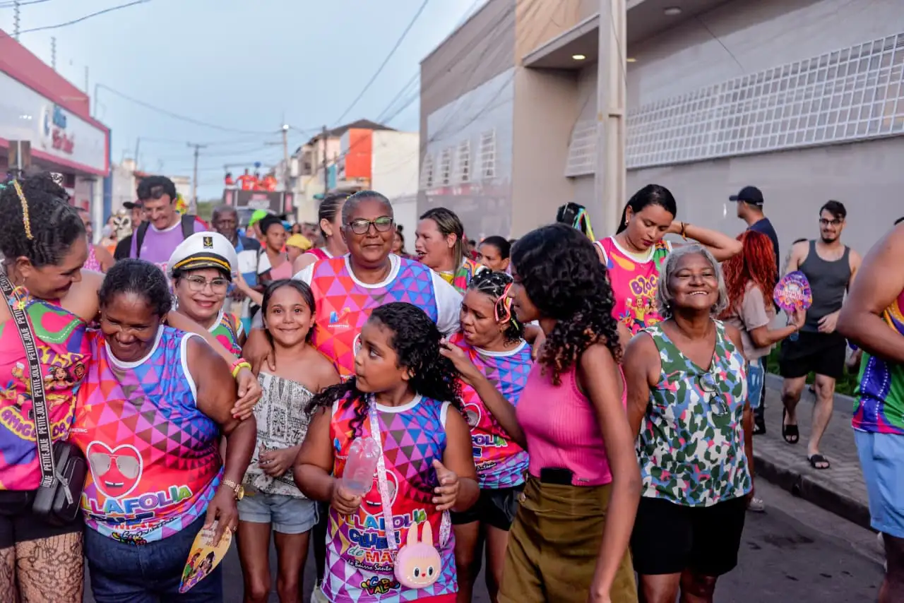 Foto 1 – Ruas de Codó são tomadas por alegria e tradição no Cortejo do Carnaval 2026