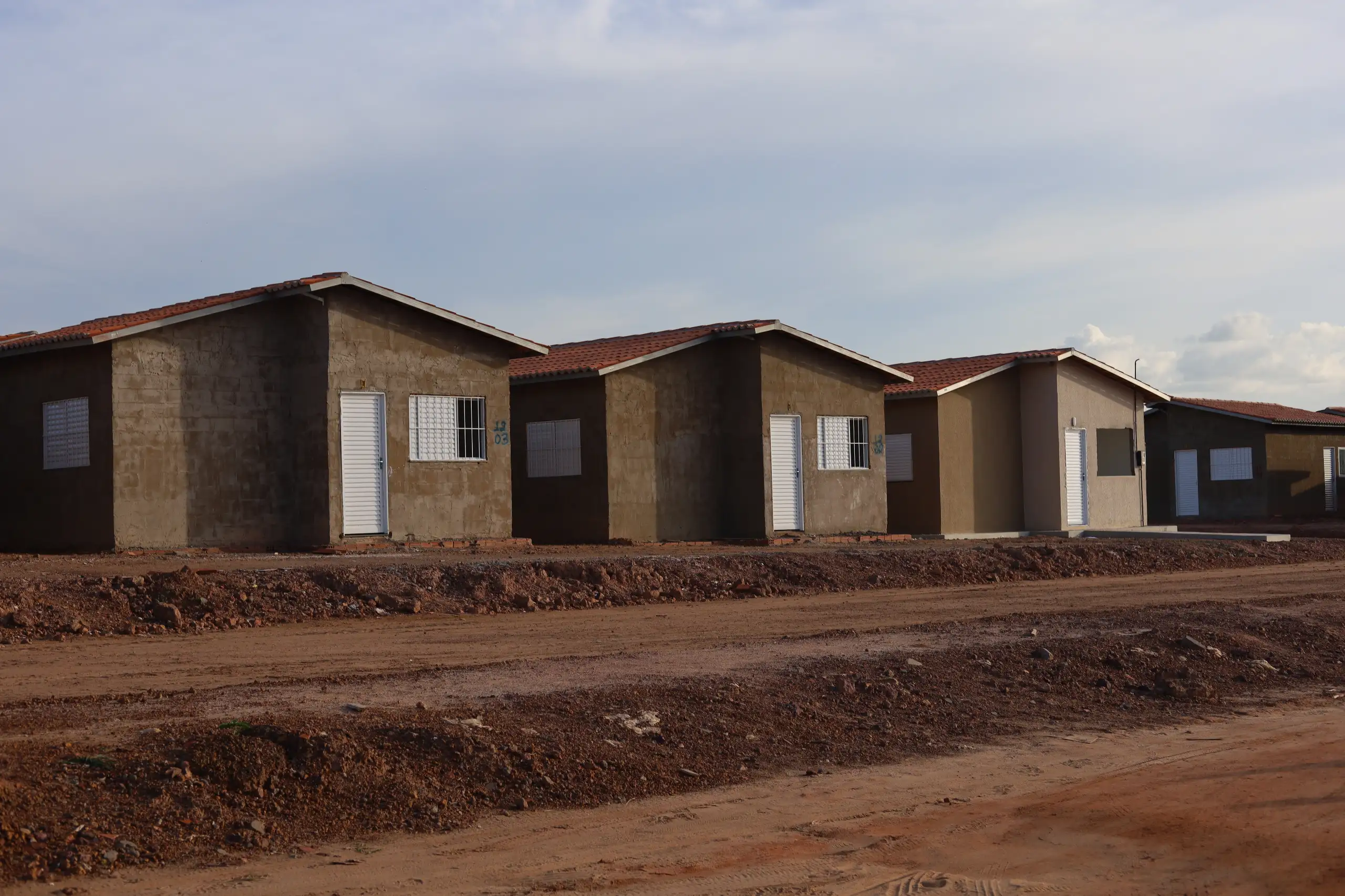 Foto 2 – Prefeitura de Codó avança com 50% das obras concluídas no Residencial Monte Belo do Minha Casa, Minha Vida