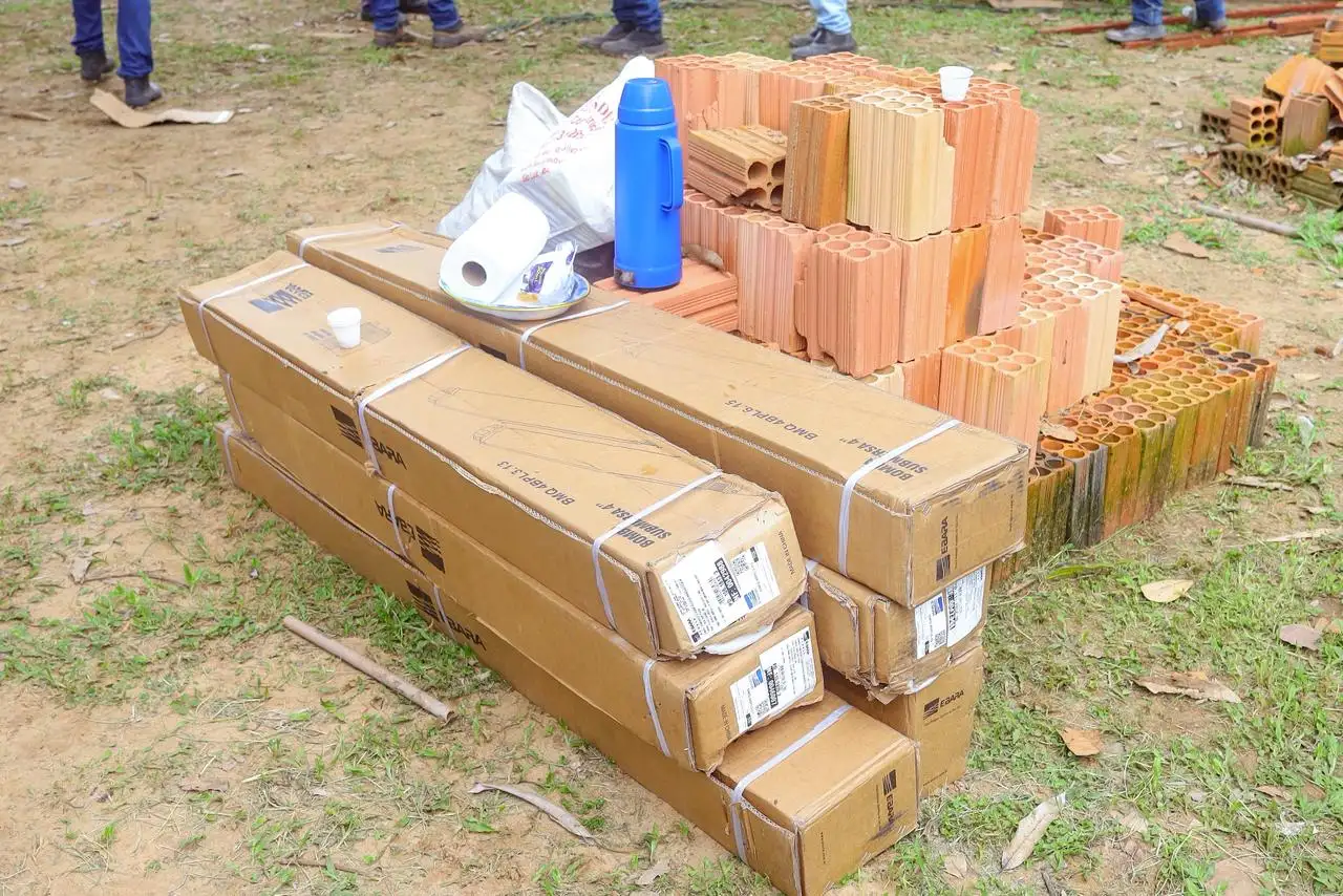 Galeria de imagens - Foto 2 da notícia: SAAE de Codó recebe tubos e caixas d’água para reforçar abastecimento na zona rural