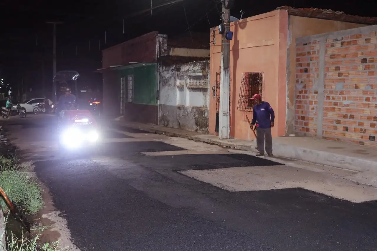 Galeria de imagens - Foto 6 da notícia: Prefeitura de Codó intensifica Operação Tapa-Buracos para recuperação de ruas do município