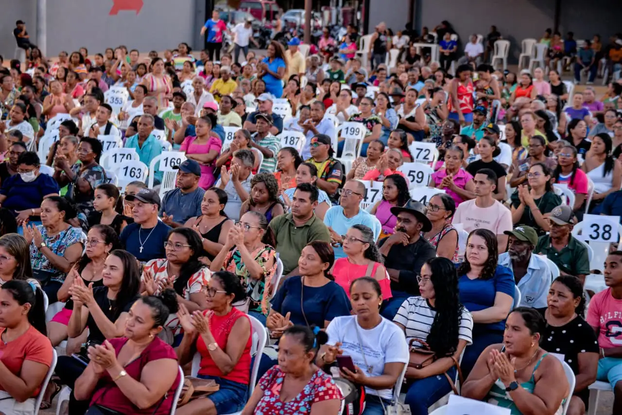 Galeria de imagens - Foto 3 da notícia: “A Casa é Sua”: Codó encerra 2025 com mais de 1,5 mil famílias donas do próprio lar