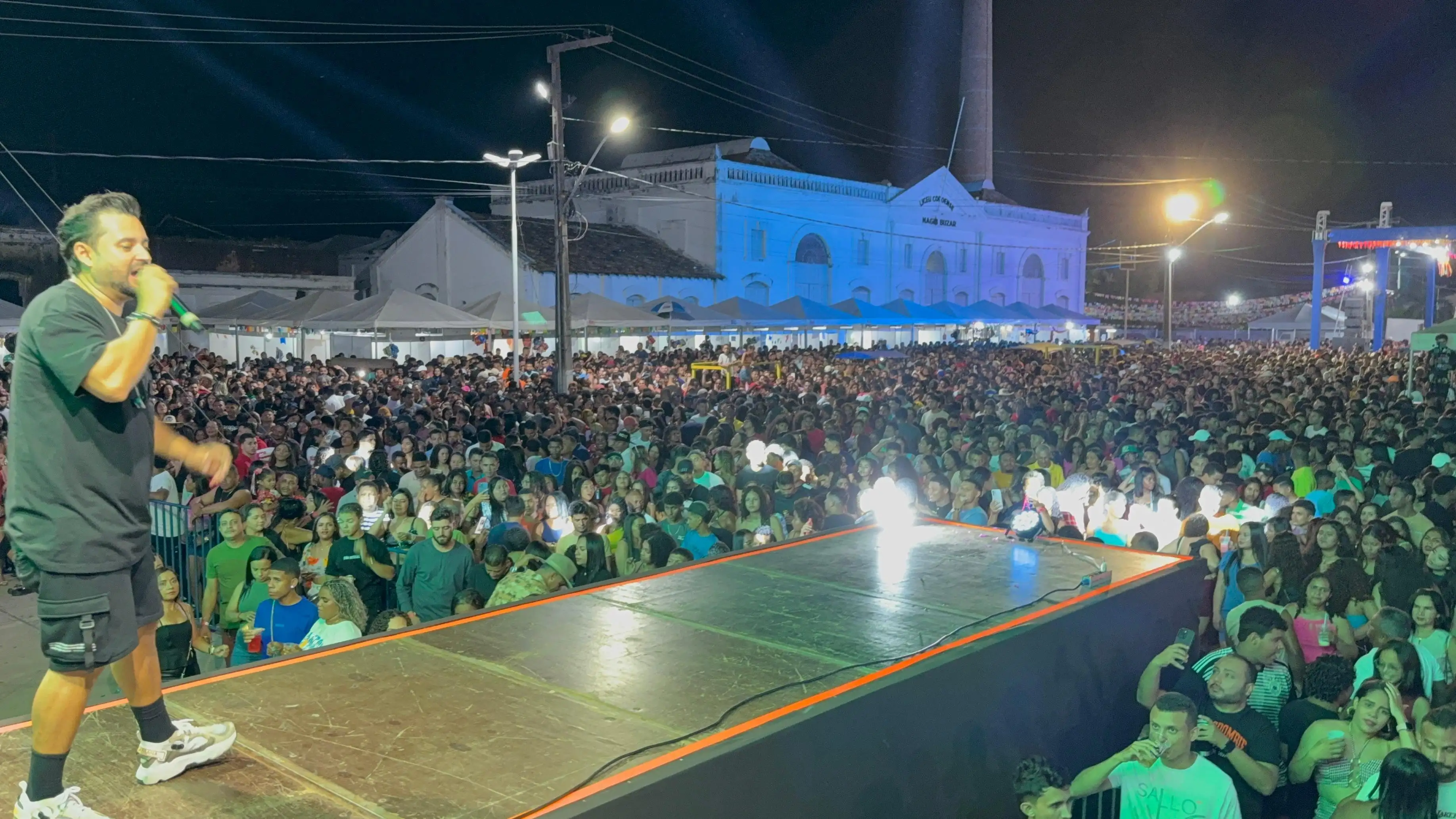 Galeria de imagens - Foto 15 da notícia: Festival Julino de Codó bate recorde de público no segundo dia de festa na Praça São Sebastião