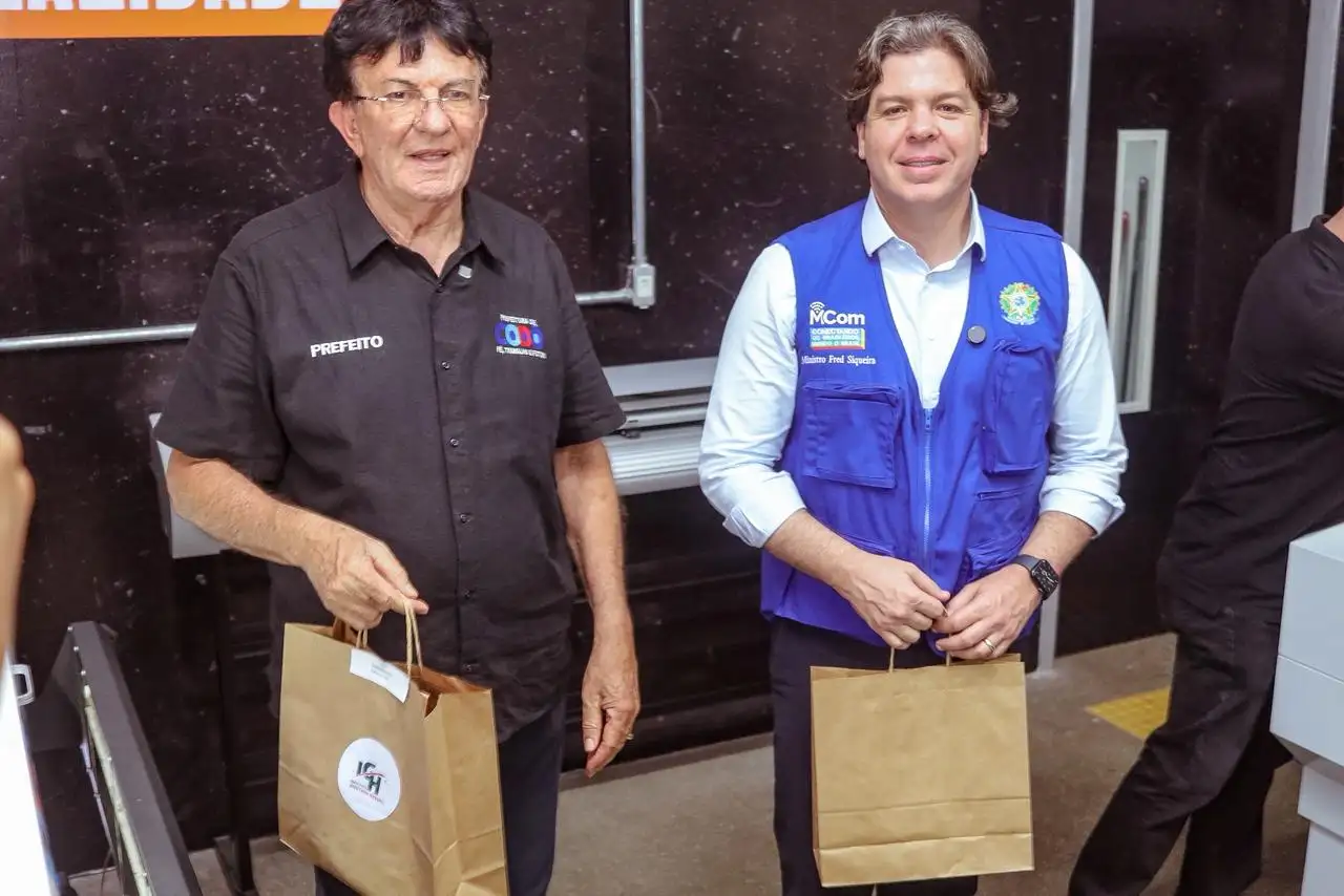 Galeria de imagens - Foto 22 da notícia: Ministério das Comunicações reforça inclusão digital em Codó com entregas que promovem avanços tecnológicos na educação