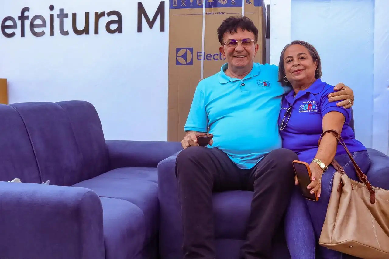 Foto 6 – Prefeitura de Codó realiza entrega de prêmios a servidores sorteados em comemoração ao dia do servidor