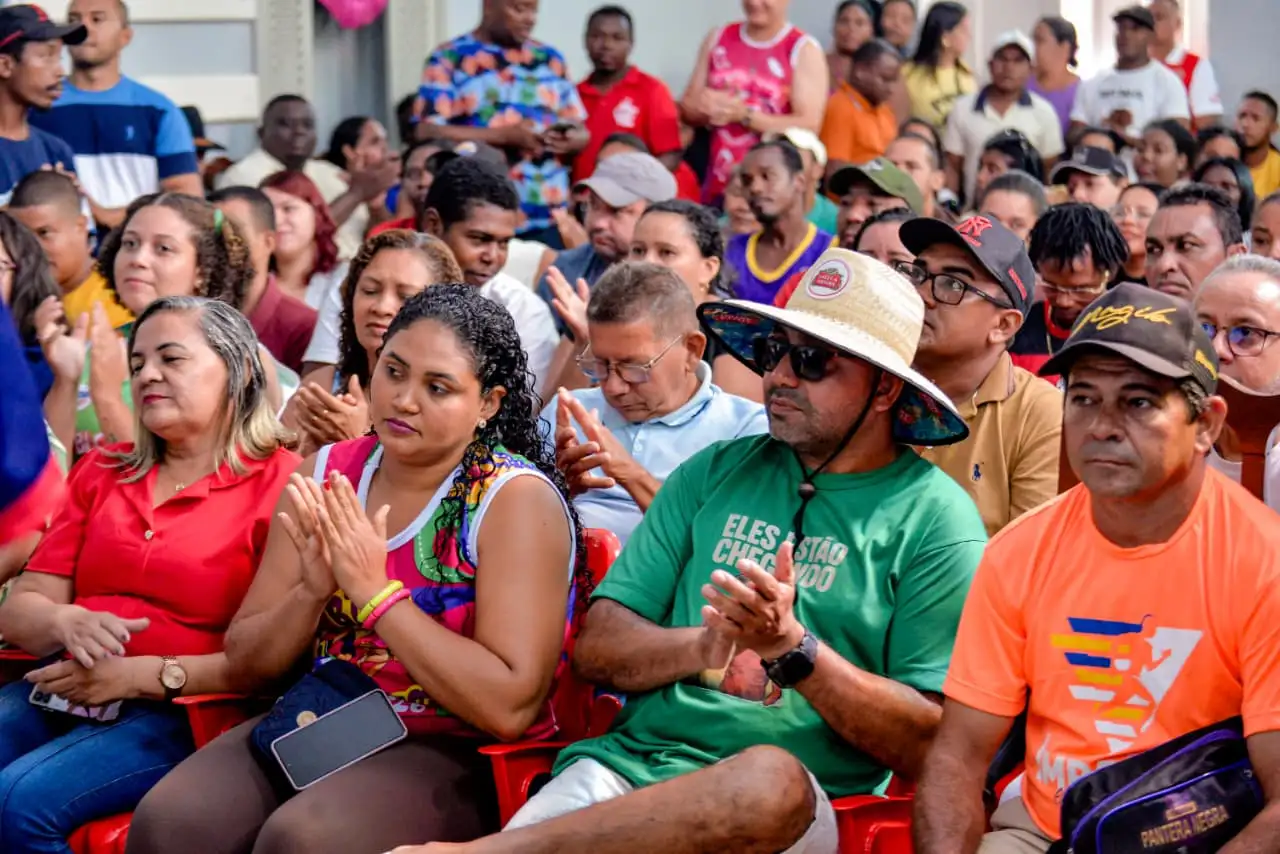 Foto 4 – Gestão municipal entrega incentivos para blocos carnavalescos e fortalece a cultura local