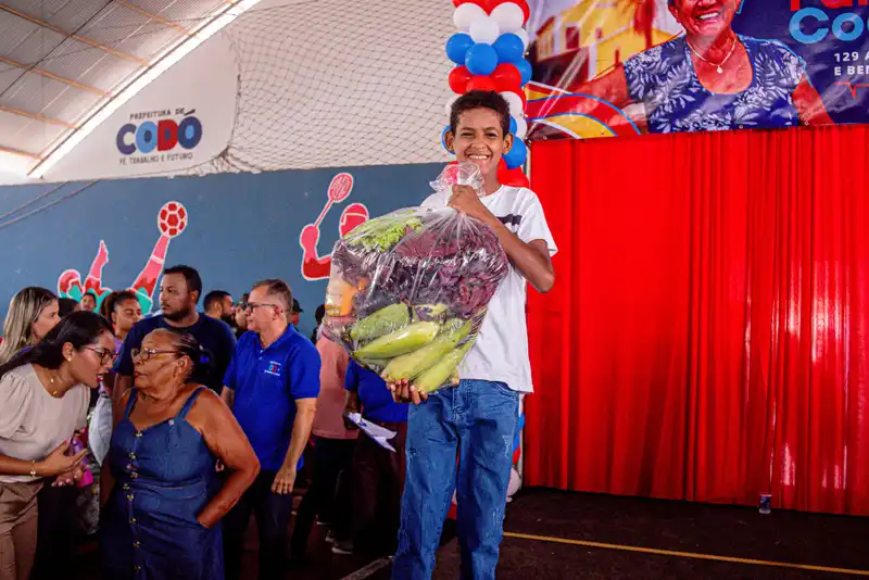 Foto 10 – Prefeitura de Codó inicia programação de aniversário de 129 anos do município com entrega de mil cestas verdes