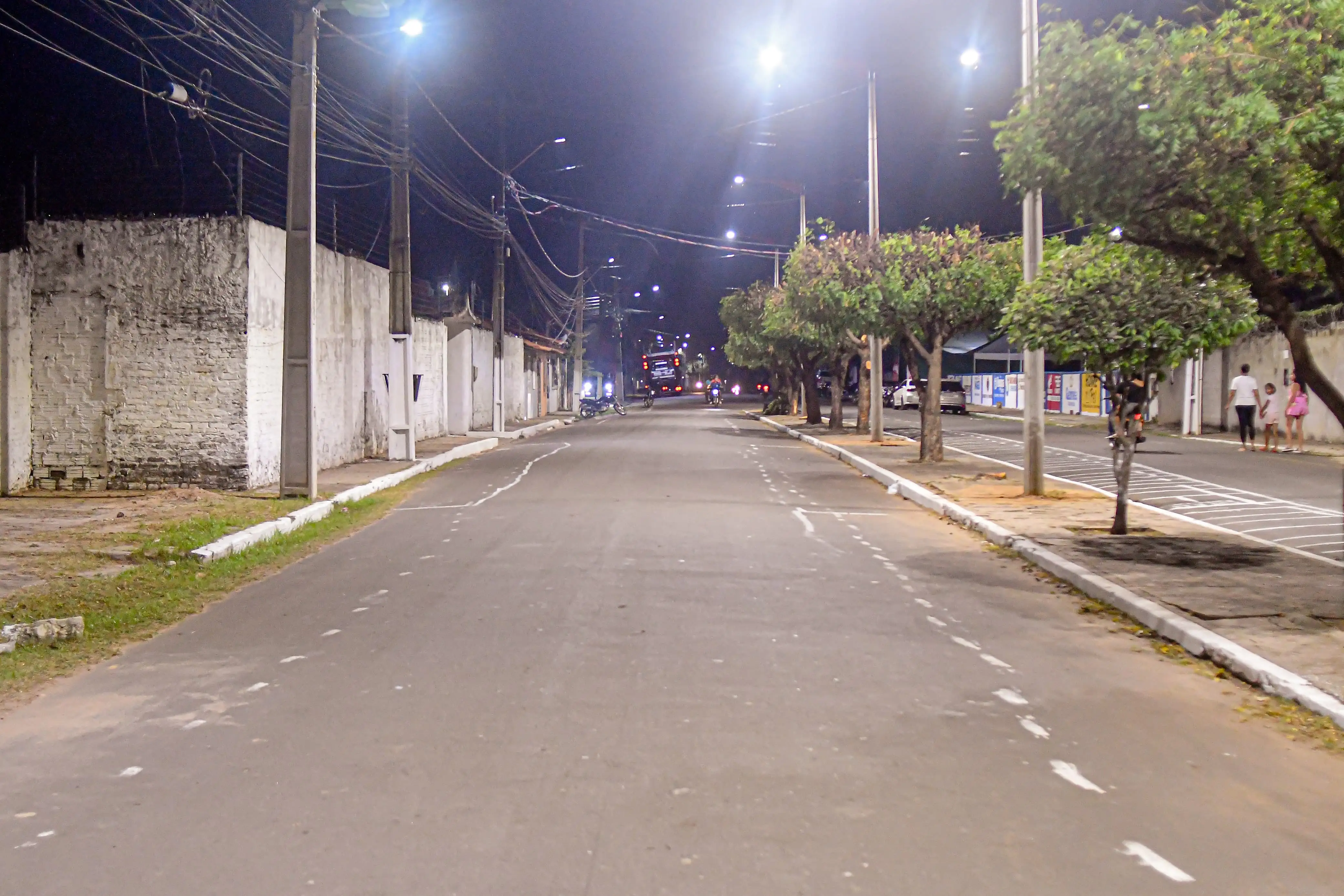 Foto 4 – Investimento em iluminação pública transforma a Avenida Dr. José Anselmo em Codó