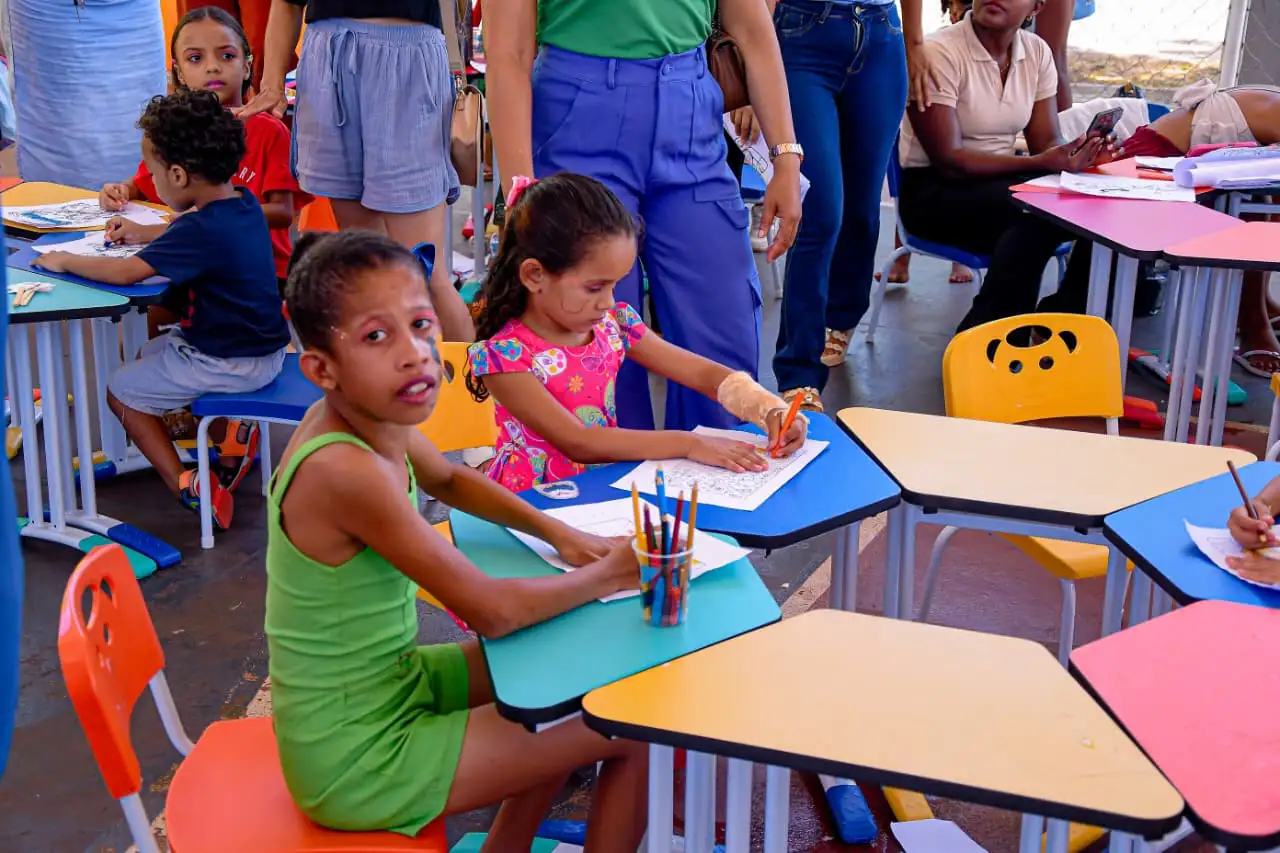 Foto 8 – Dia D da Primeira Infância leva brincadeiras, orientação e serviços às famílias de Codó