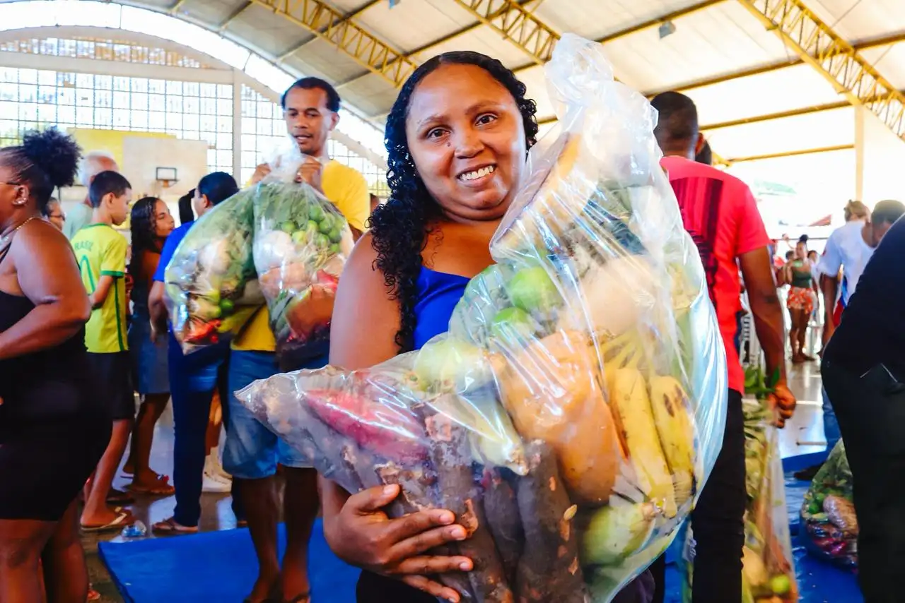 Foto 4 – Prefeitura fortalece segurança alimentar com entrega de 500 cestas verdes em Codó