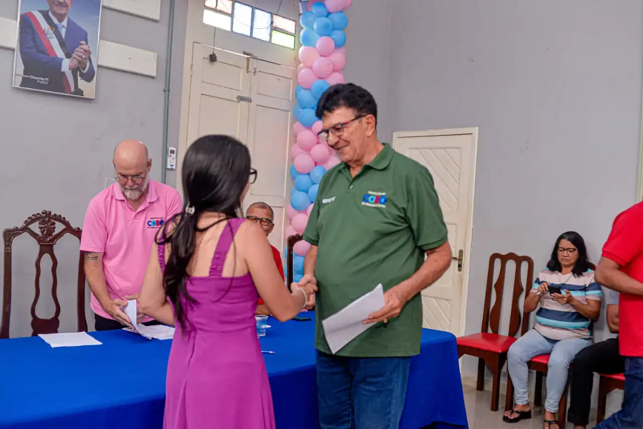 Foto 10 – Após concurso de 2020, 16 educadores são efetivados na rede municipal de Codó
