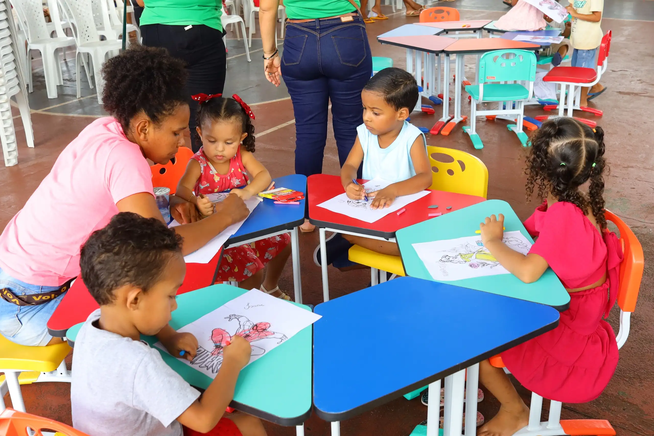 Foto 4 – Primeira menina a receber título de “Bebê Prefeita” marca encerramento da 15ª Semana do Bebê em Codó