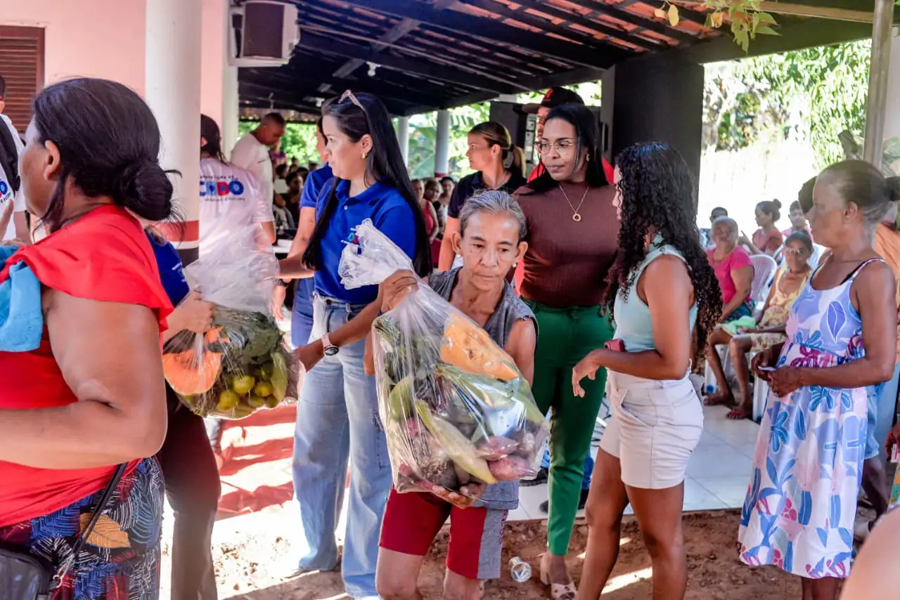 Foto 7 – Prefeitura de Codó realiza entrega de Cestas Verdes à famílias do KM 17