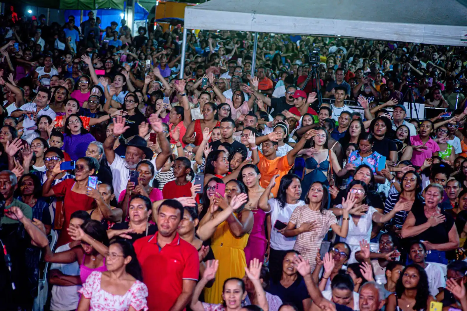 Foto 26 – Prefeitura de Codó celebra 129 Anos do município com inaugurações e show do Padre Antônio Maria