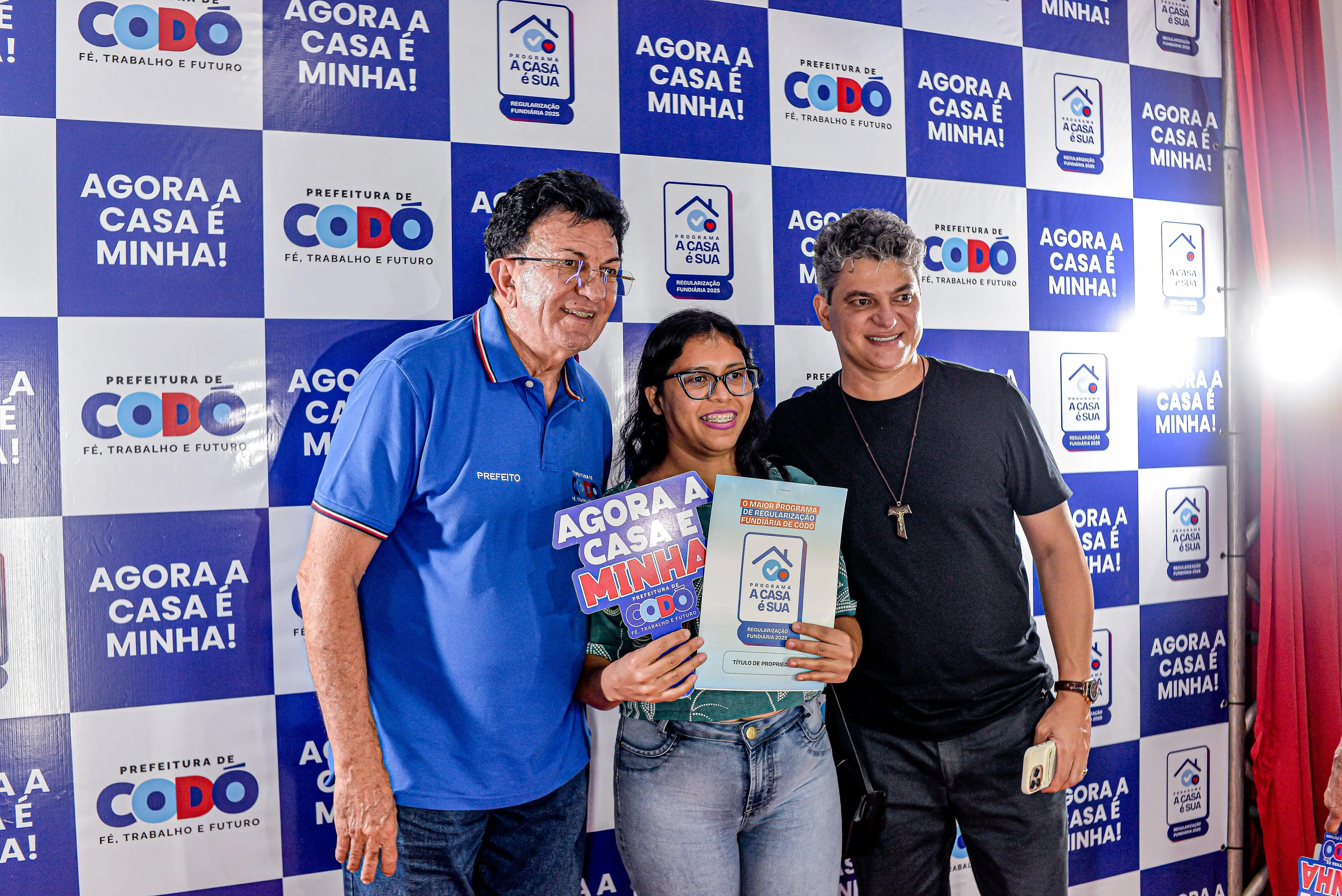 Foto 9 – Prefeitura de Codó faz nova entrega de títulos de propriedade pelo programa “A Casa é Sua”