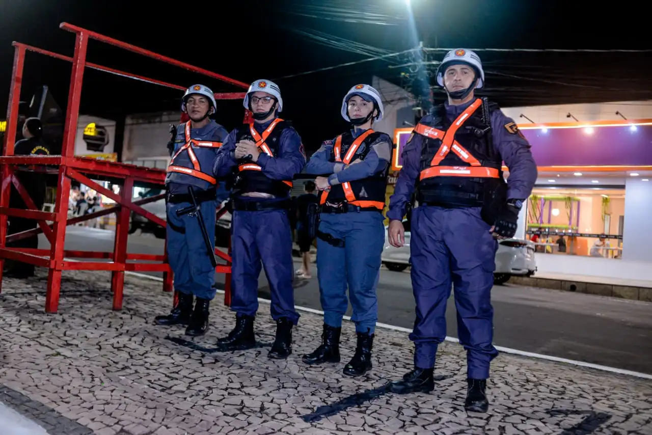 Galeria de imagens - Foto 5 da notícia: Abertura do Carnaval de Codó reúne multidão e dá início à “Folia, Cultura e Paixão” 2026