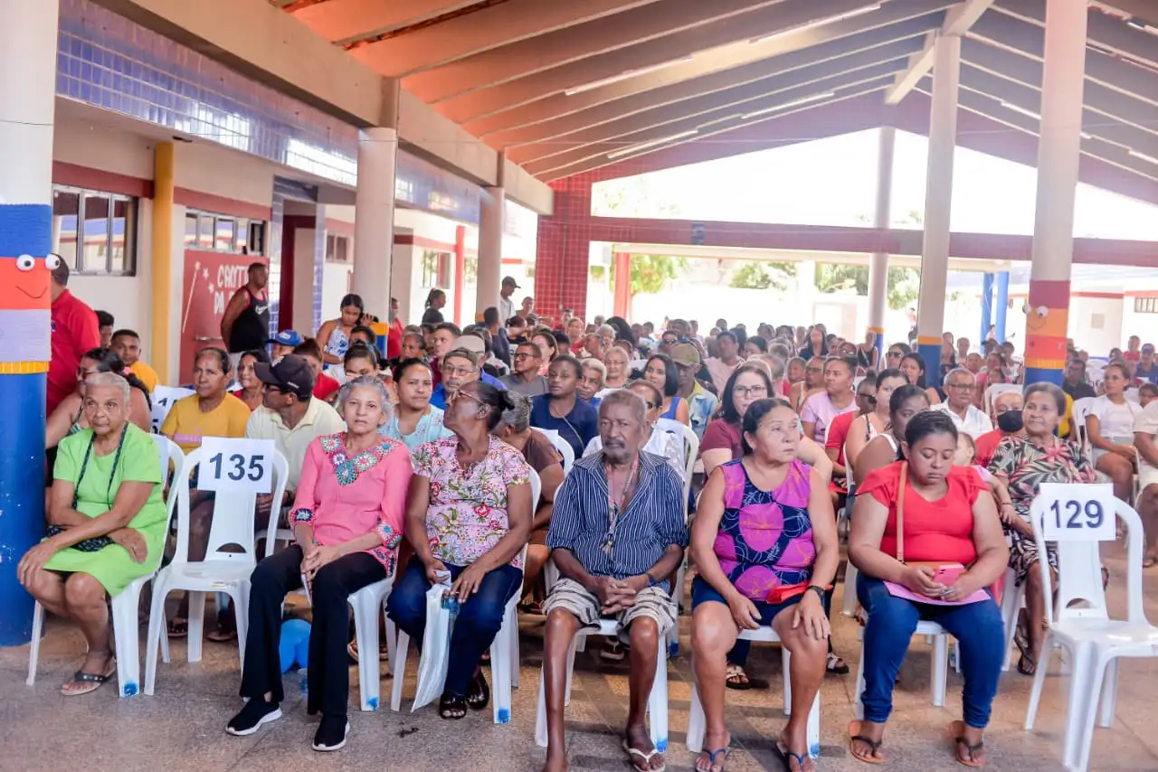 Foto 9 – Prefeitura de Codó avança em nova entrega de títulos do programa “A Casa é Sua”