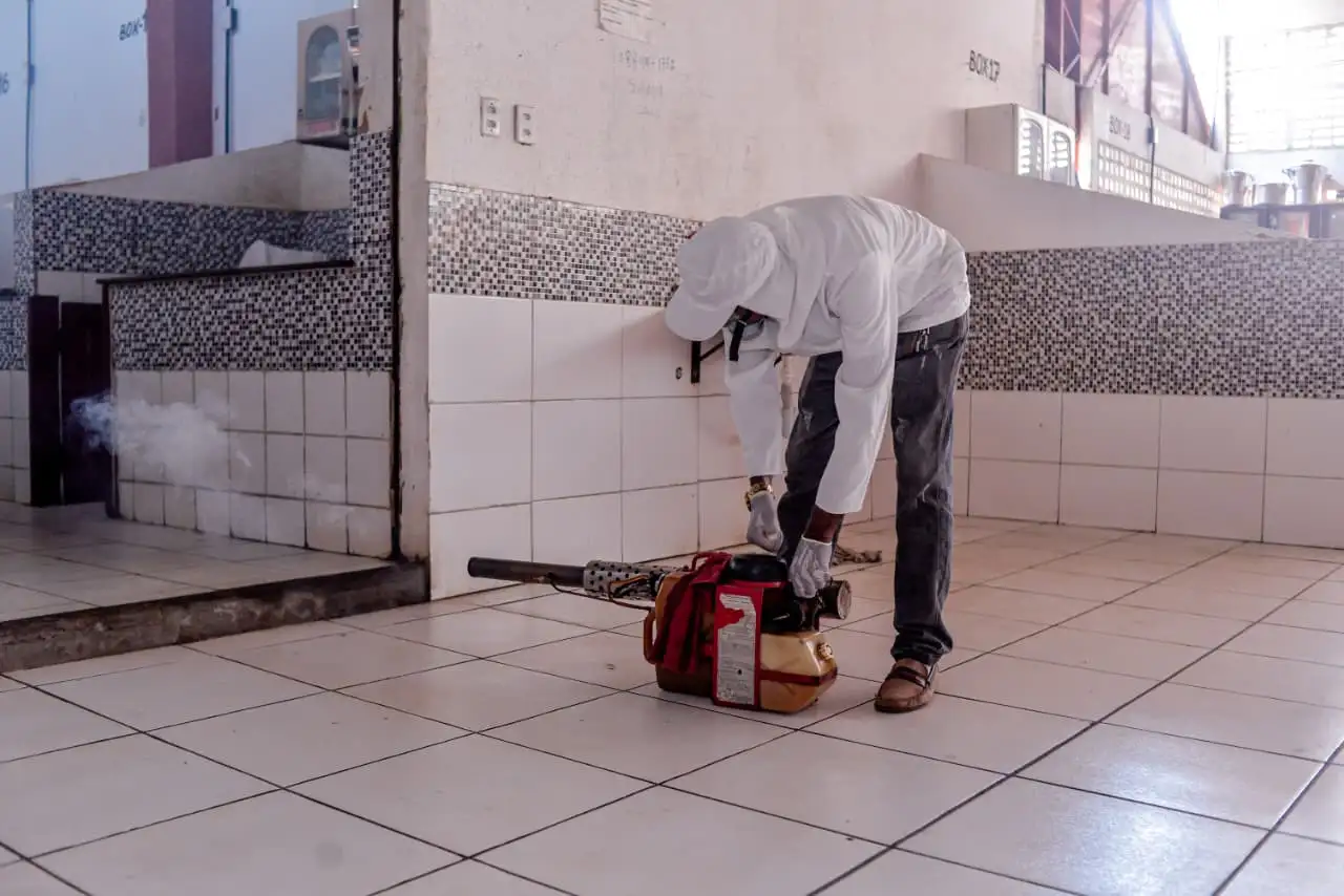 Foto 5 – Codó inicia dedetização preventiva nos mercados públicos: foco é saúde e segurança alimentar