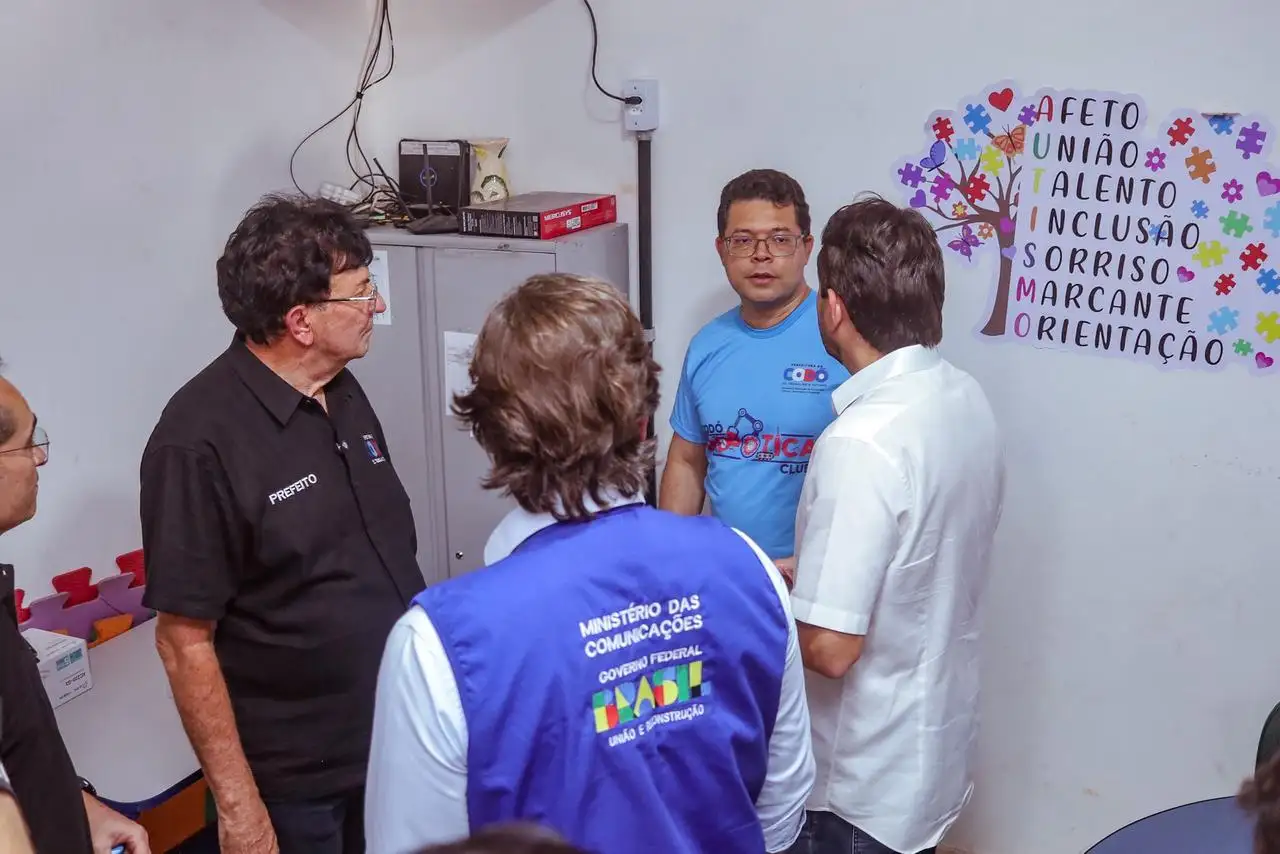 Galeria de imagens - Foto 4 da notícia: Ministério das Comunicações reforça inclusão digital em Codó com entregas que promovem avanços tecnológicos na educação