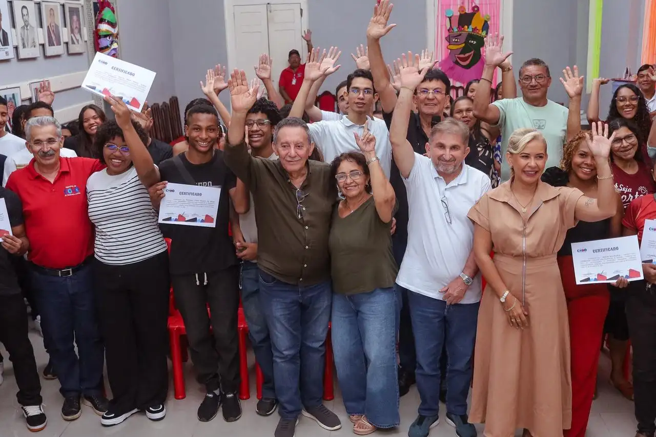 Galeria de imagens - Foto 7 da notícia: Prefeitura de Codó e IEMA certificam participantes do curso de Vitrinismo com foco no fortalecimento do comércio local