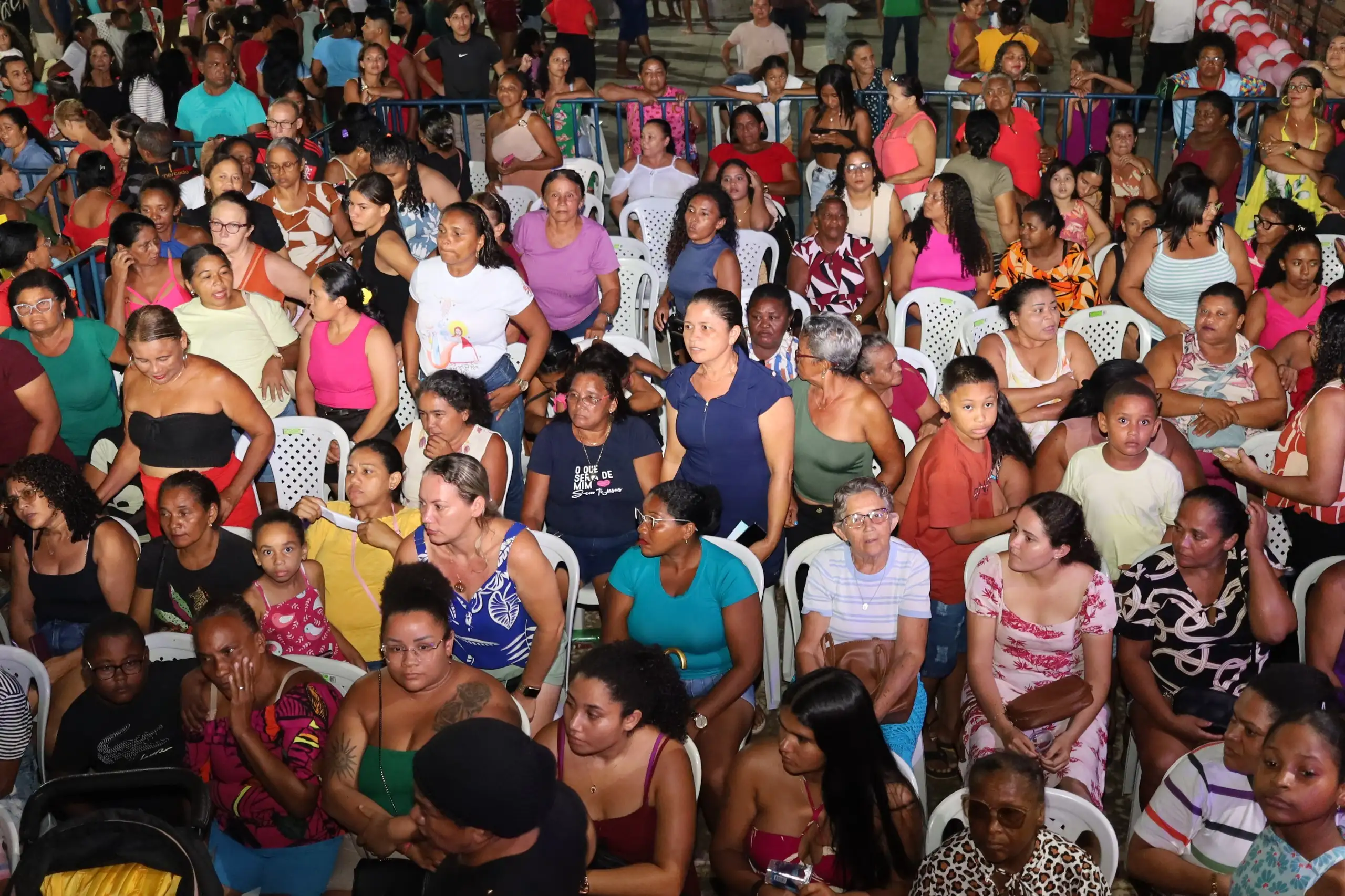 Mães codoenses são homenageadas com grande festival de prêmios promovido pela Prefeitura